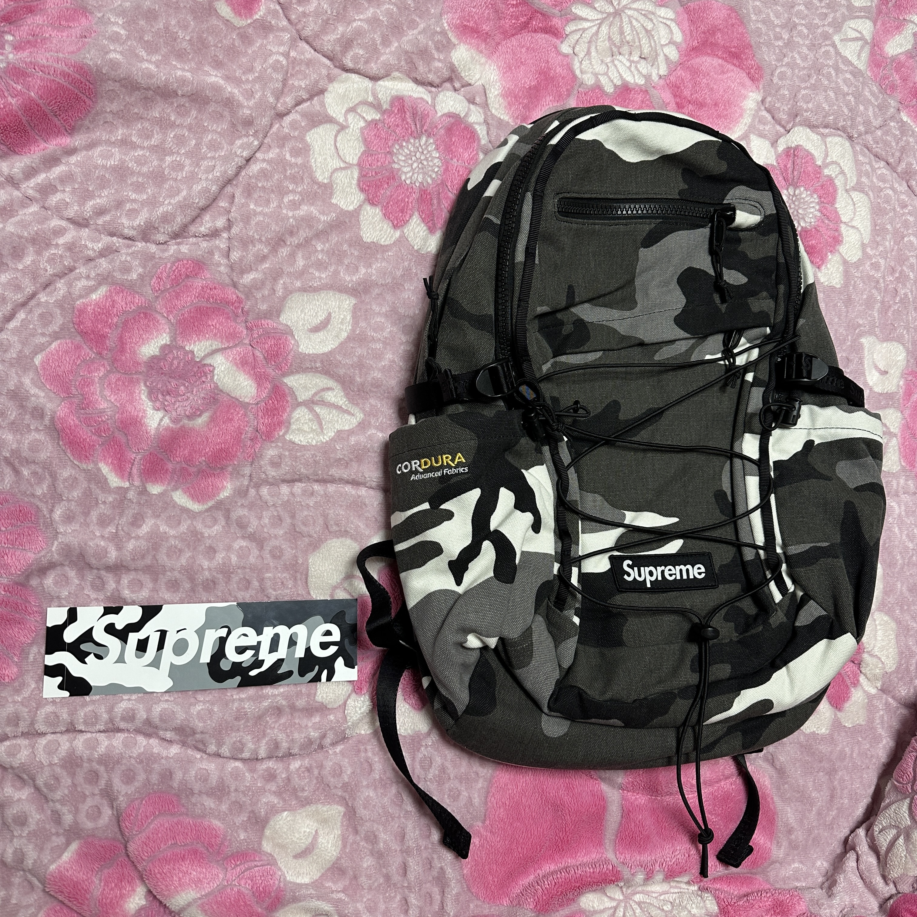 Supreme Backpack Snow Camo - 25SS 착용 스타일 - 1