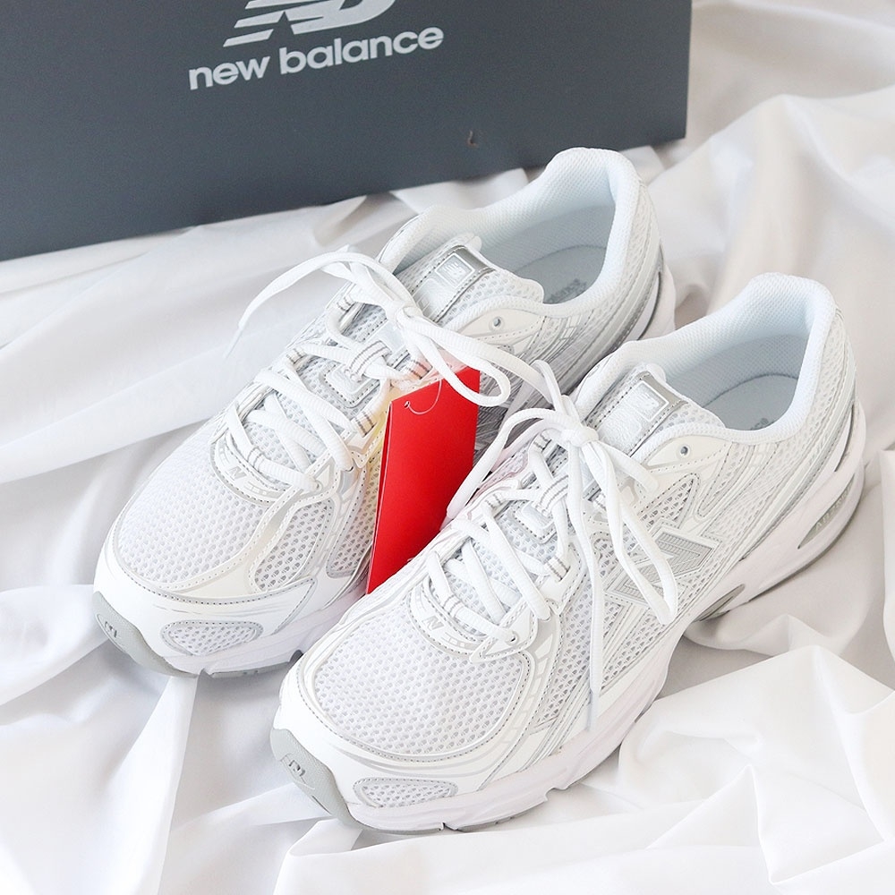 New Balance 740v2 White Silver Metallic 착용 스타일 - 5