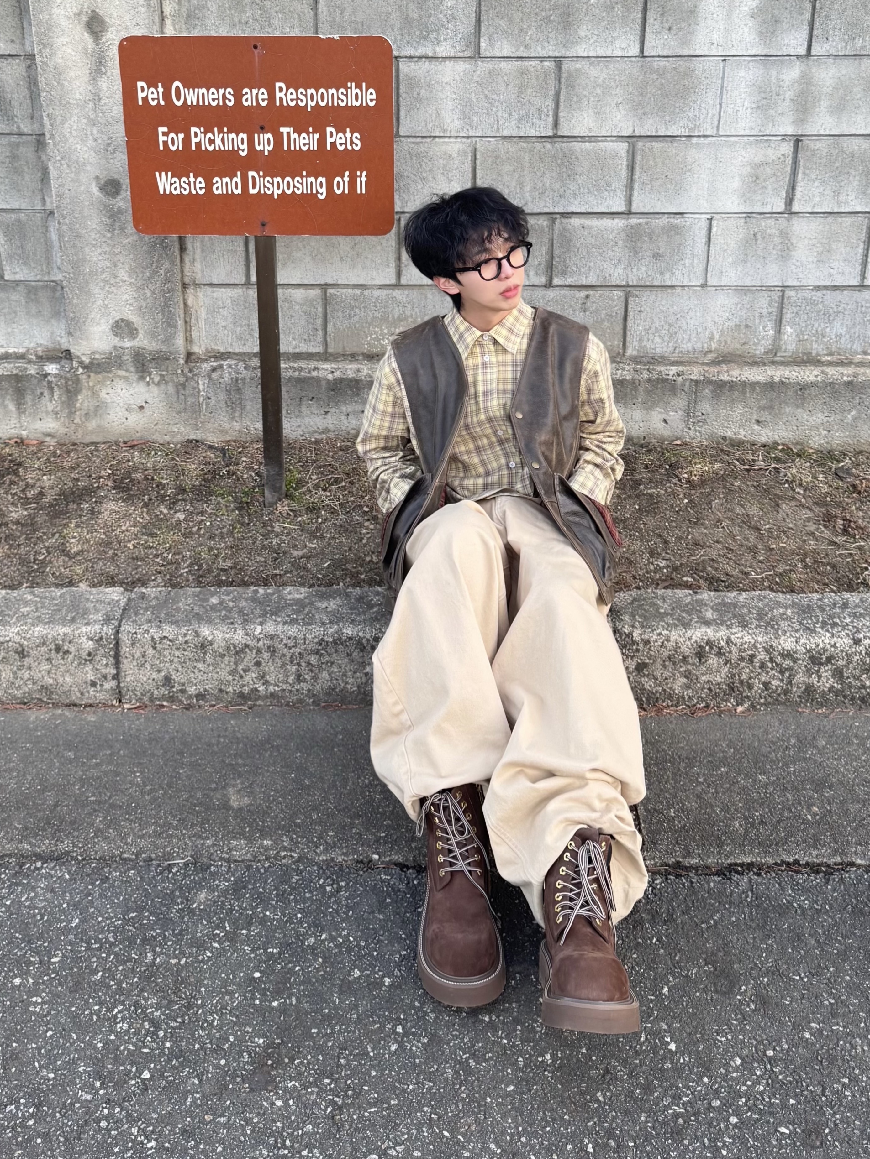 YIYAE Inside Out Leather Vest Brown, YIYAE Reversible Shirts Beige Yellow 착용 스타일 - 1