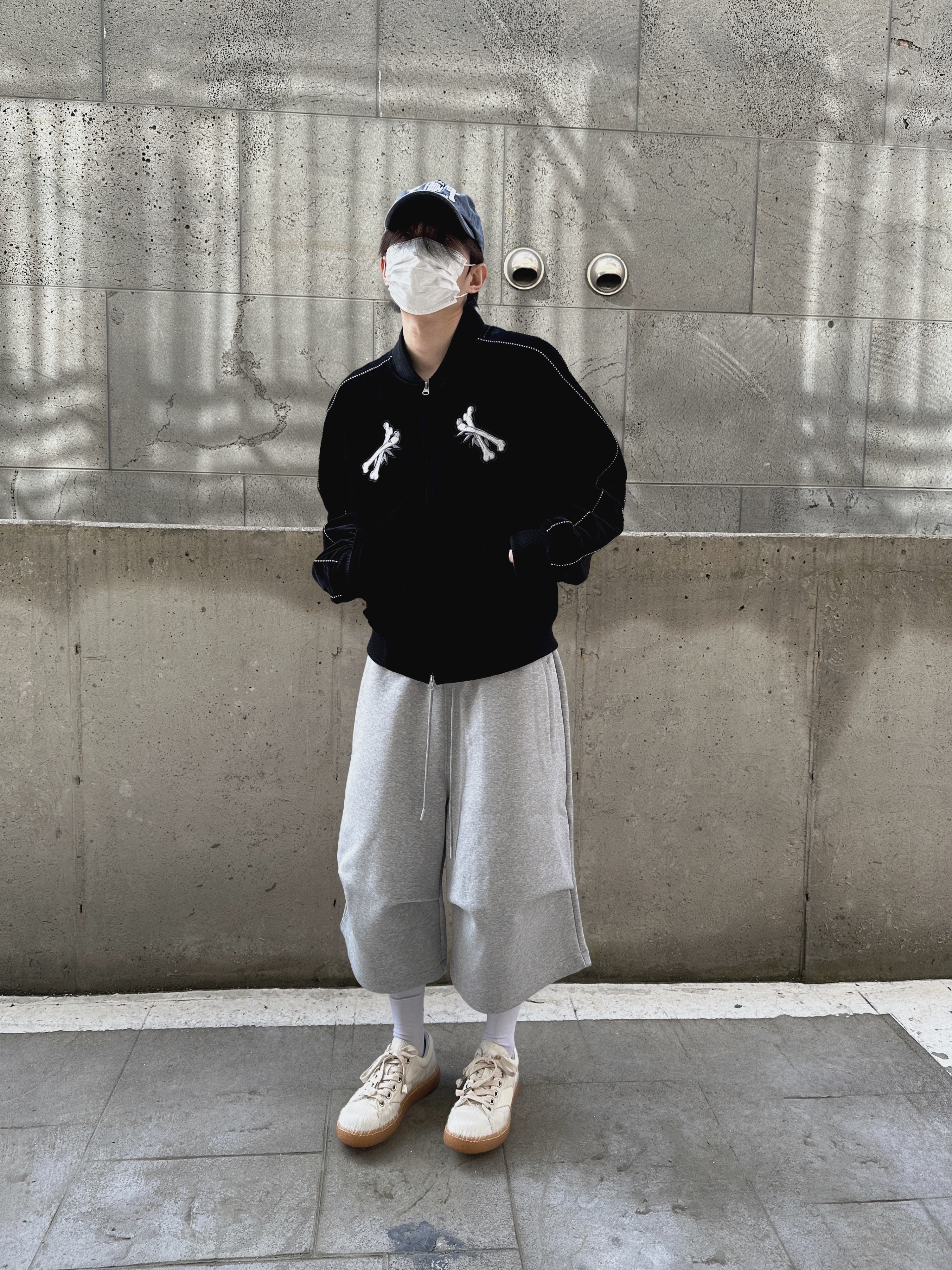 Nonnod Scuba Shorts Grey 착용 스타일 - 1