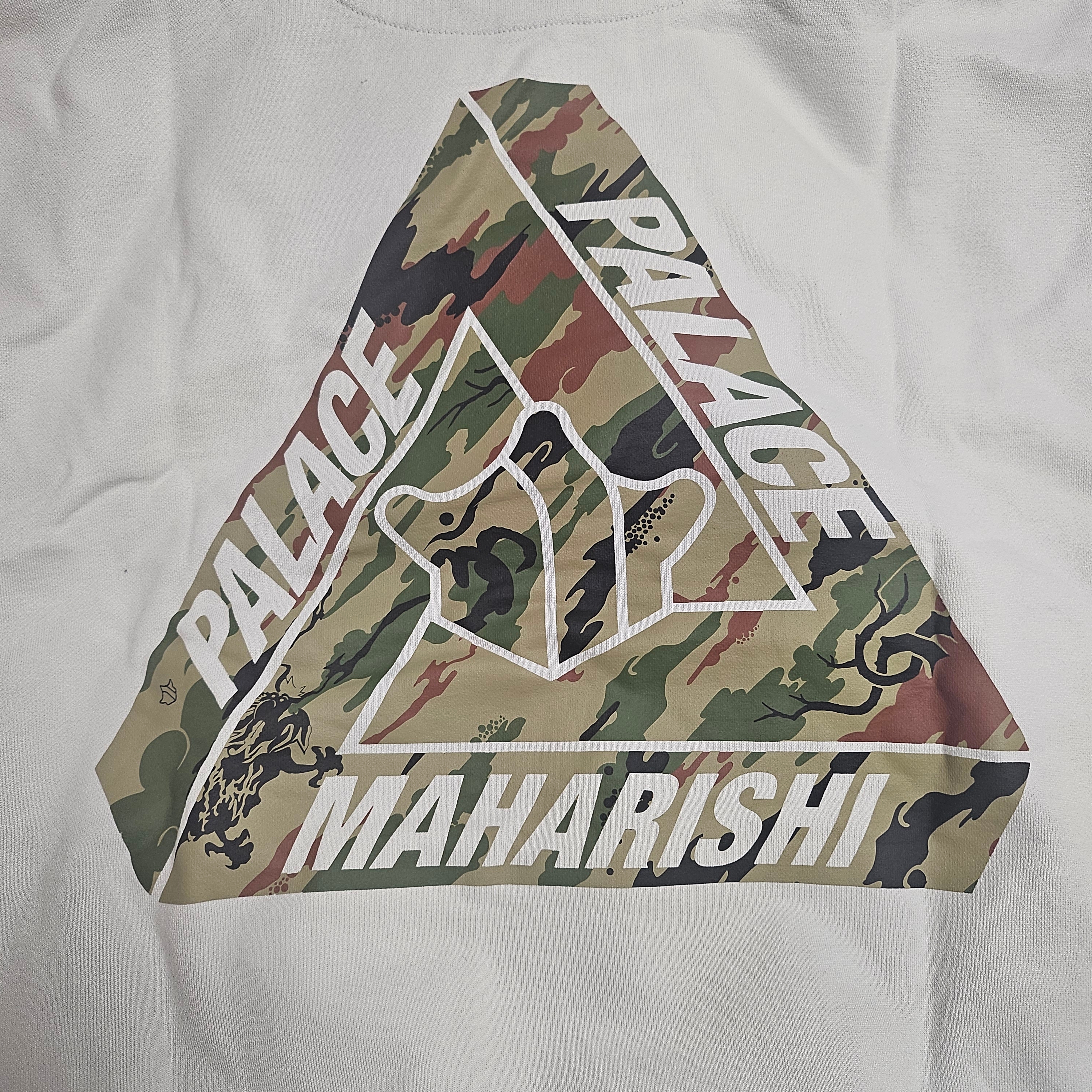 Palace x Maharishi Tri-Bonsai DPM Hood Stone - 25SS 착용 스타일 - 1