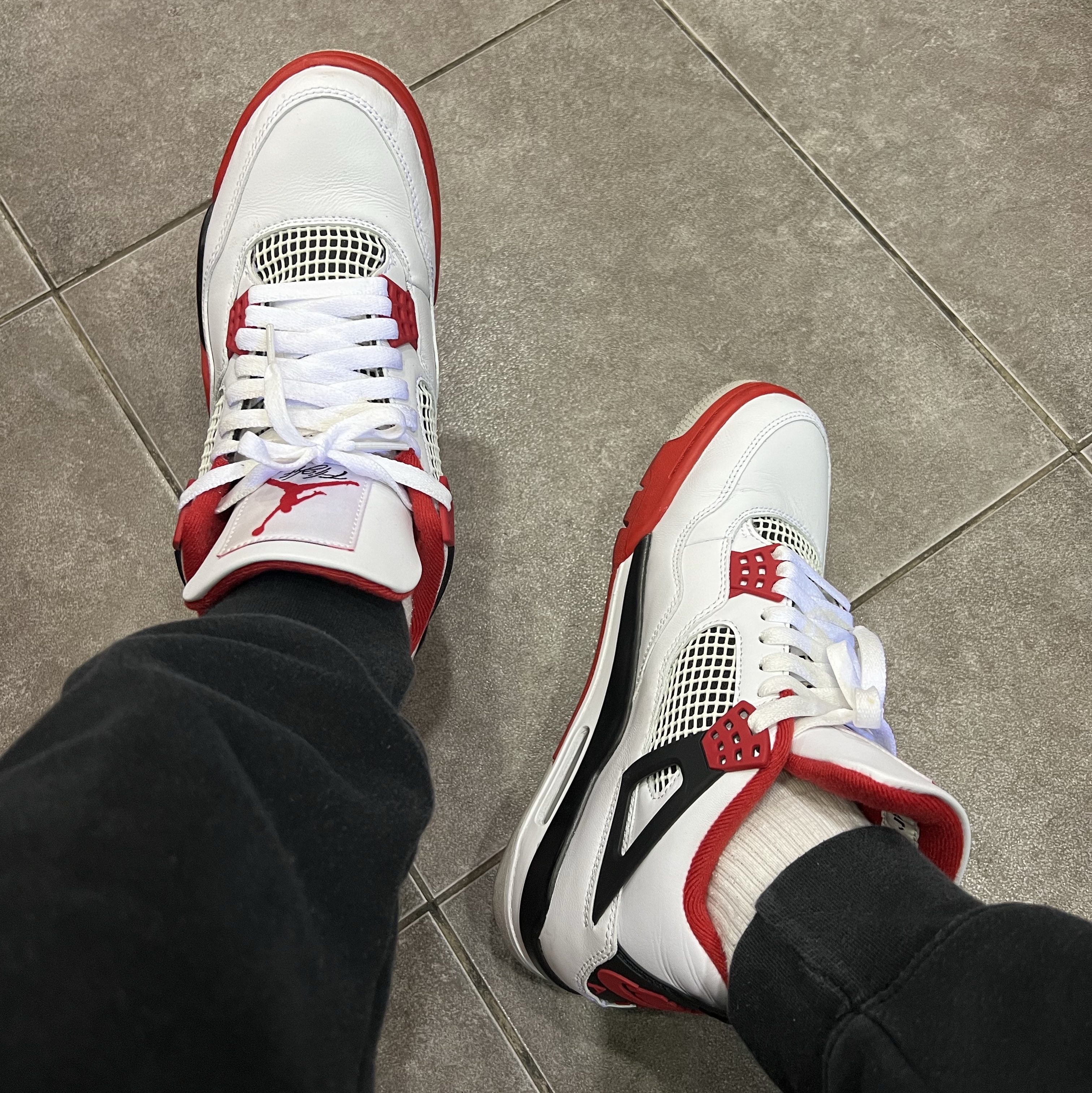 Jordan 4 Retro OG Fire Red 2020 착용 스타일