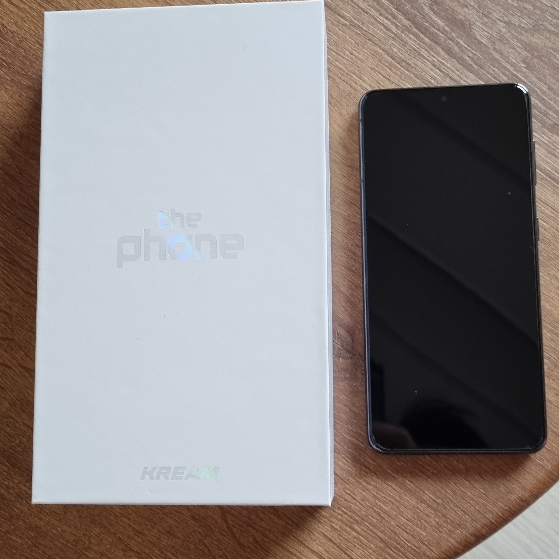 [S등급] Refurbished Galaxy S21 256GB Phantom Gray 착용 스타일