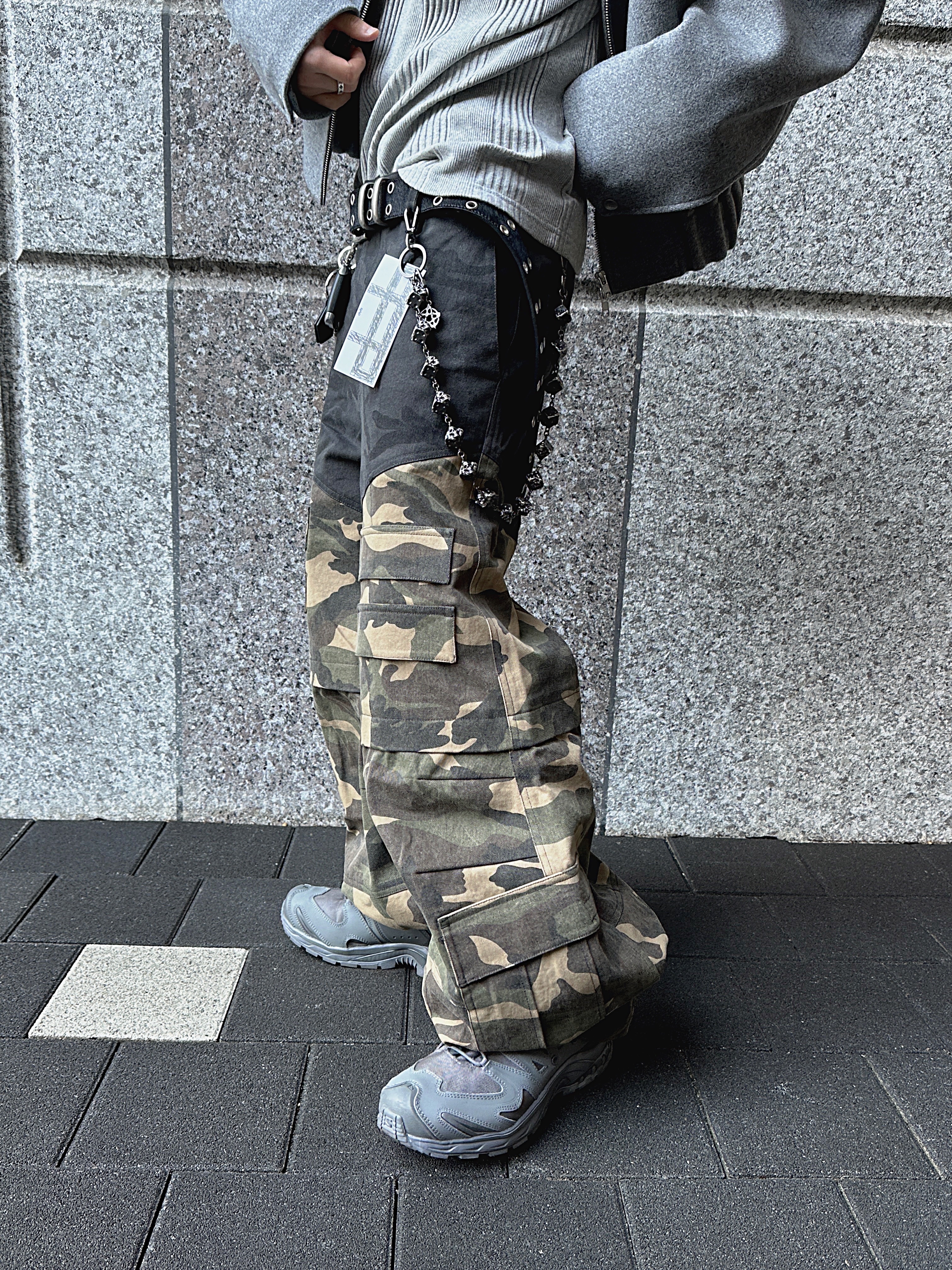 Salomon x Rier XA Jungle Castlerock, qAp Two Tiered Cargo Pants Double Camo 착용 스타일 - 3