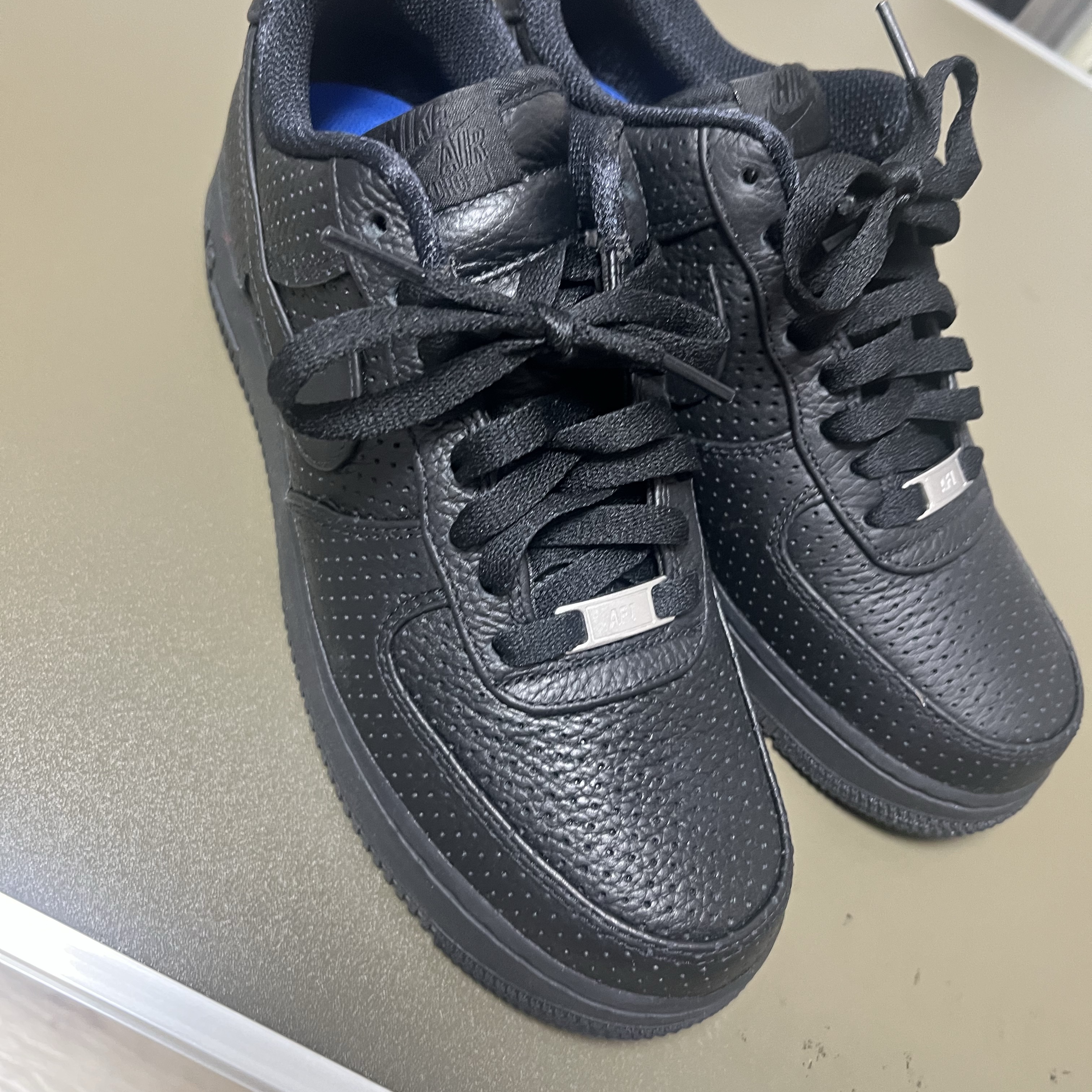 Nike Air Force 1 SP Black 착용 스타일 - 2