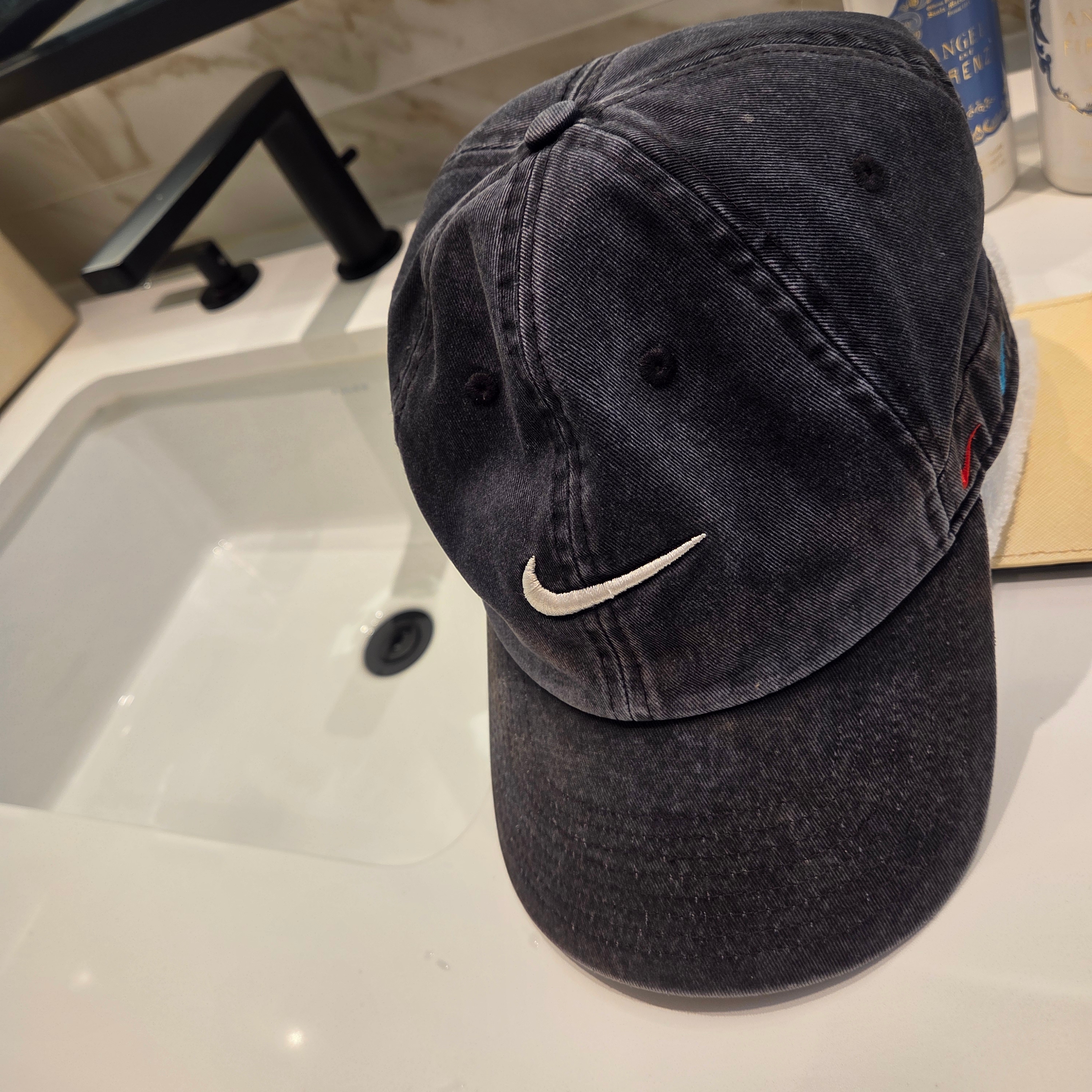 Nike H86 Kyrie Friends Cap Black 착용 스타일