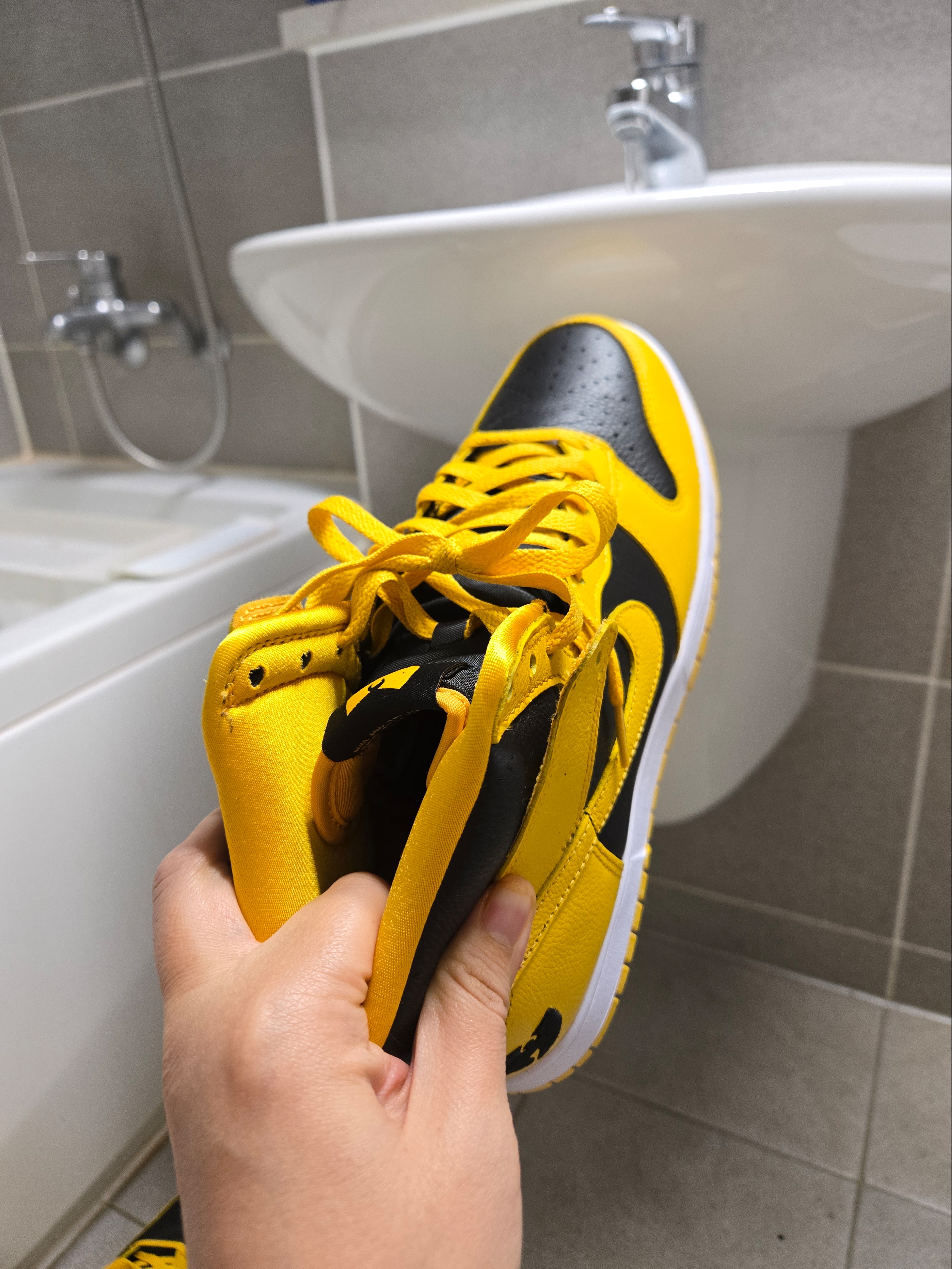 Nike Wu-Tang Clan Dunk High Black and Pollen 착용 스타일 - 2