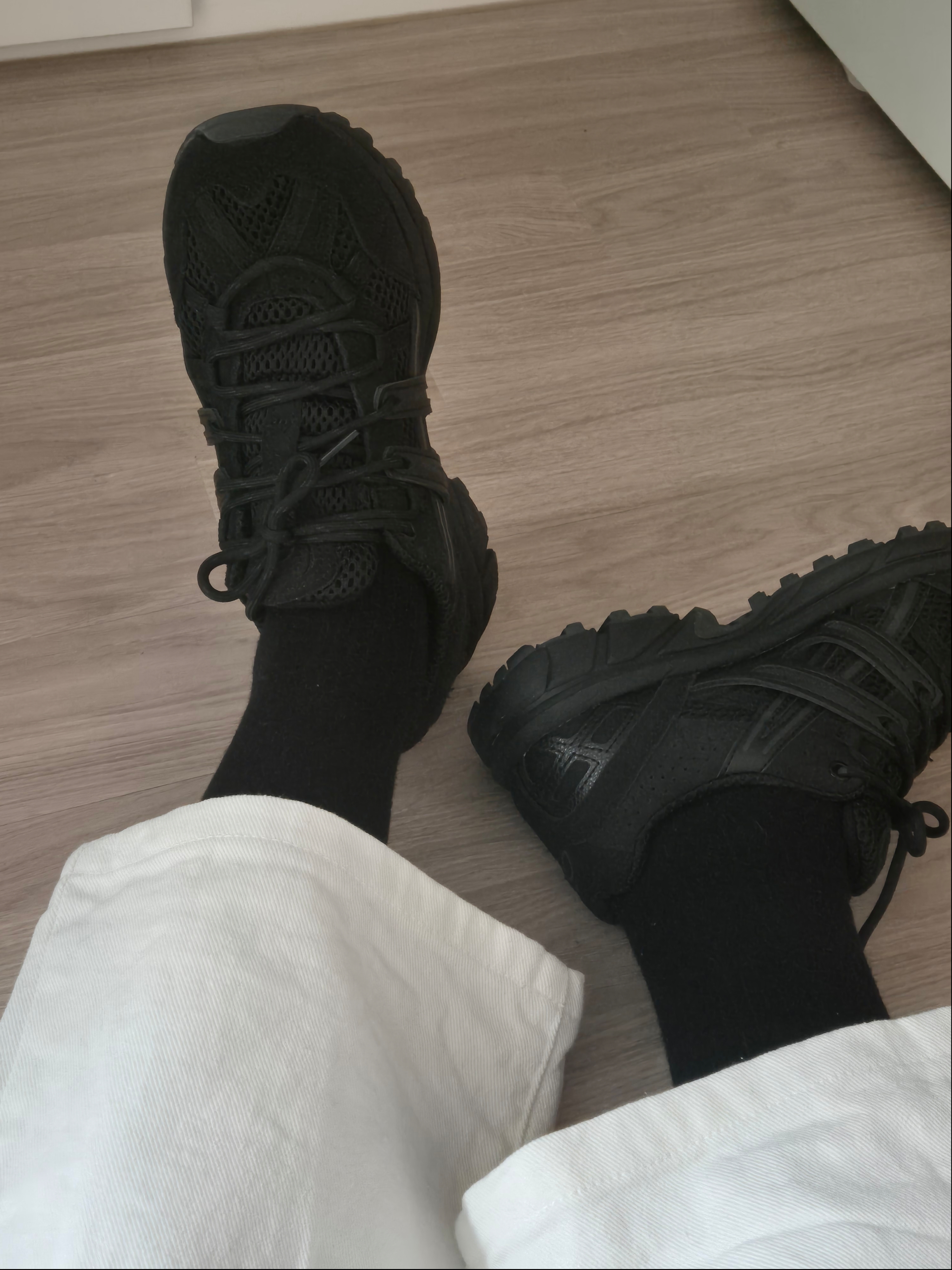 Asics Gel-Sonoma 15-50 Black 착용 스타일 - 1