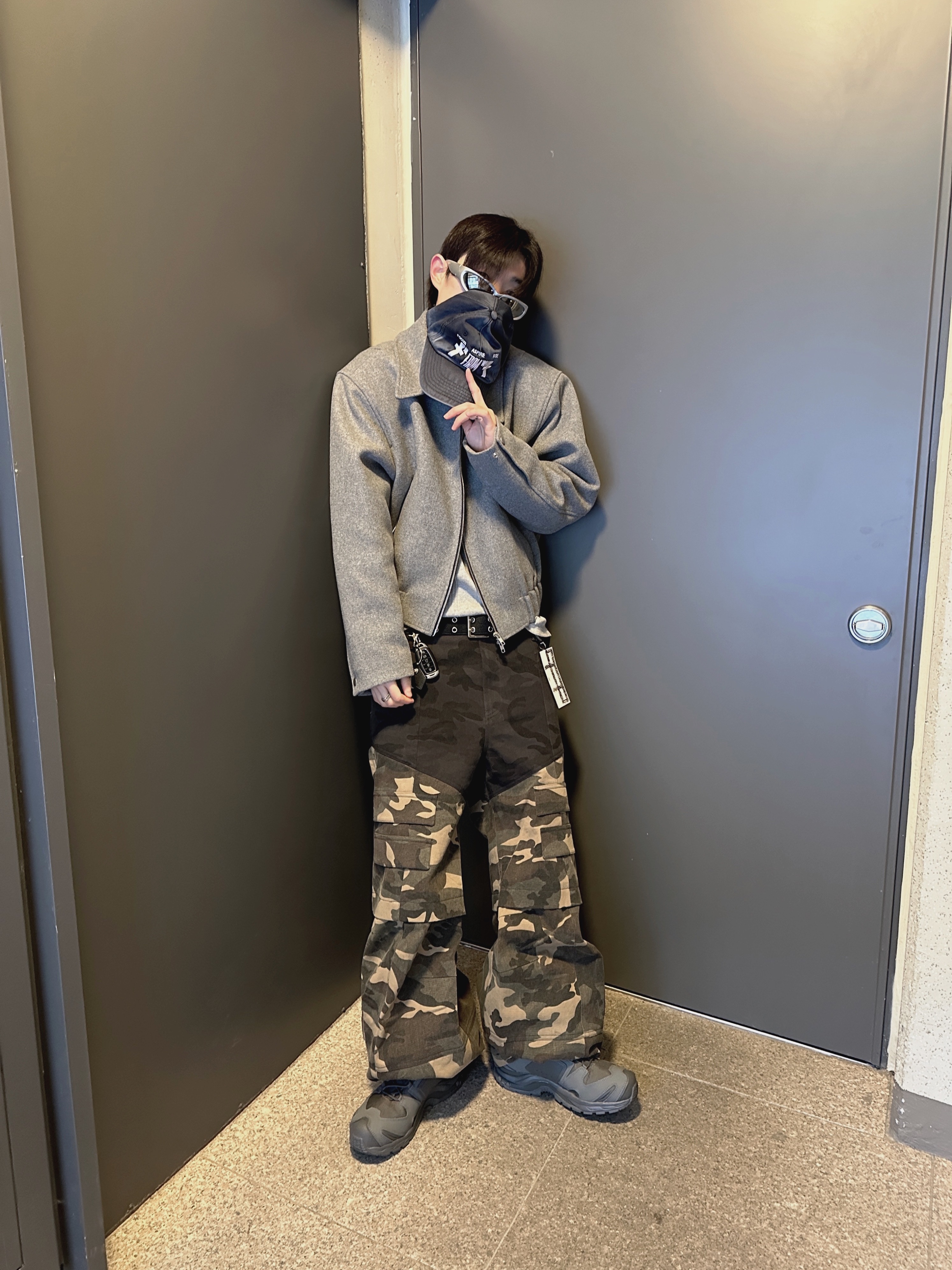 Salomon x Rier XA Jungle Castlerock, qAp Two Tiered Cargo Pants Double Camo 착용 스타일 - 1
