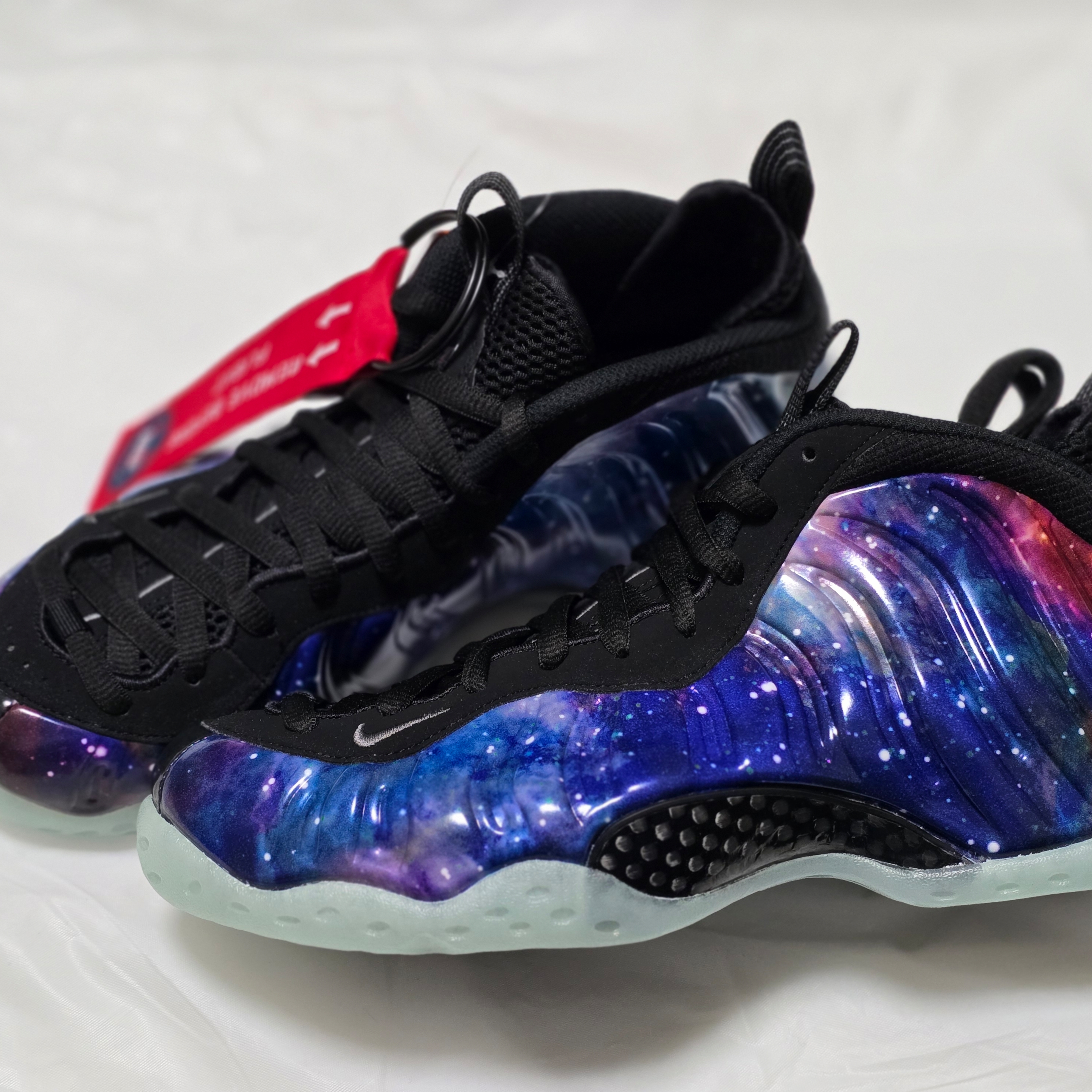 Nike Air Foamposite One Galaxy 착용 스타일