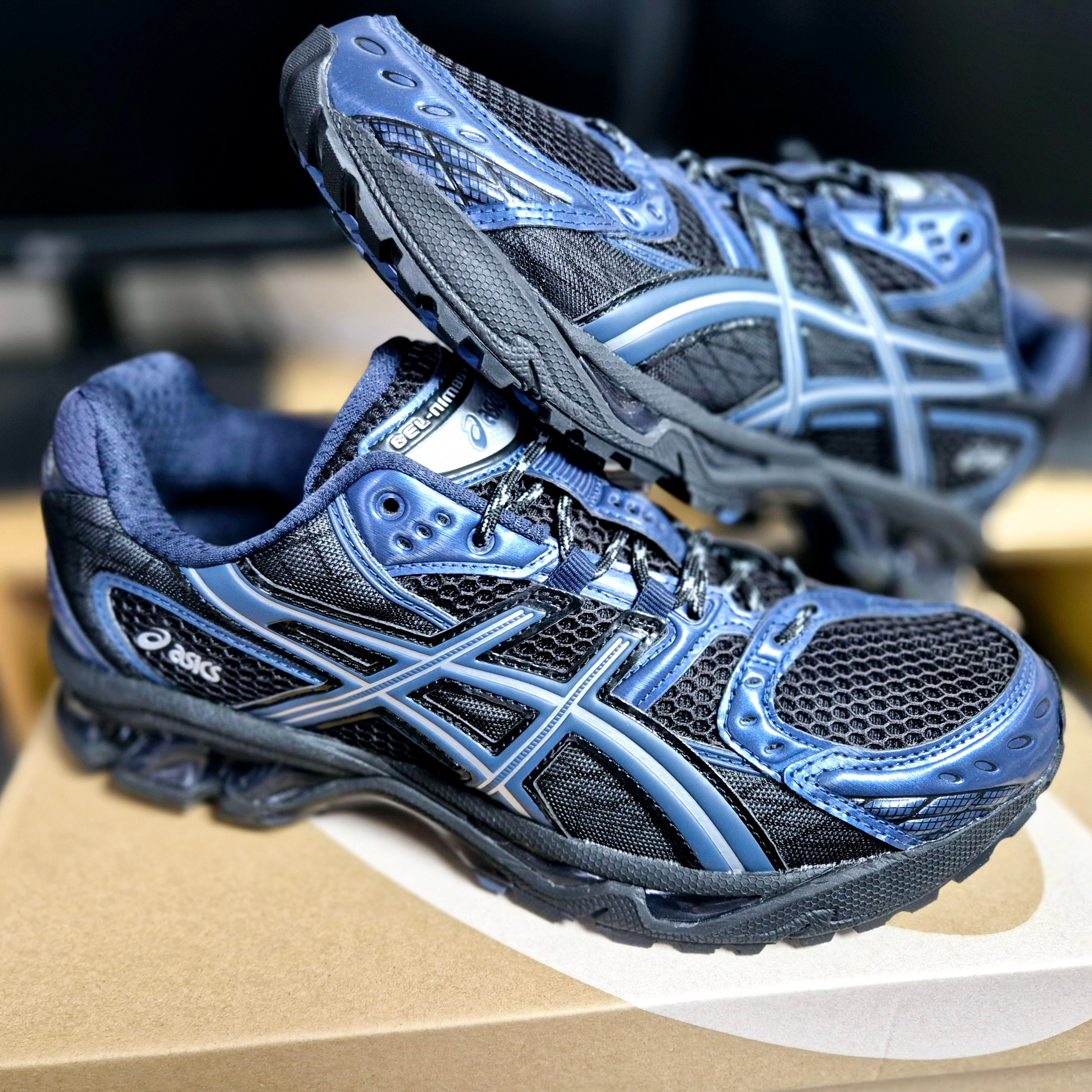 Asics Gel-Nimbus 10.1 Black Grand Shark 착용 스타일