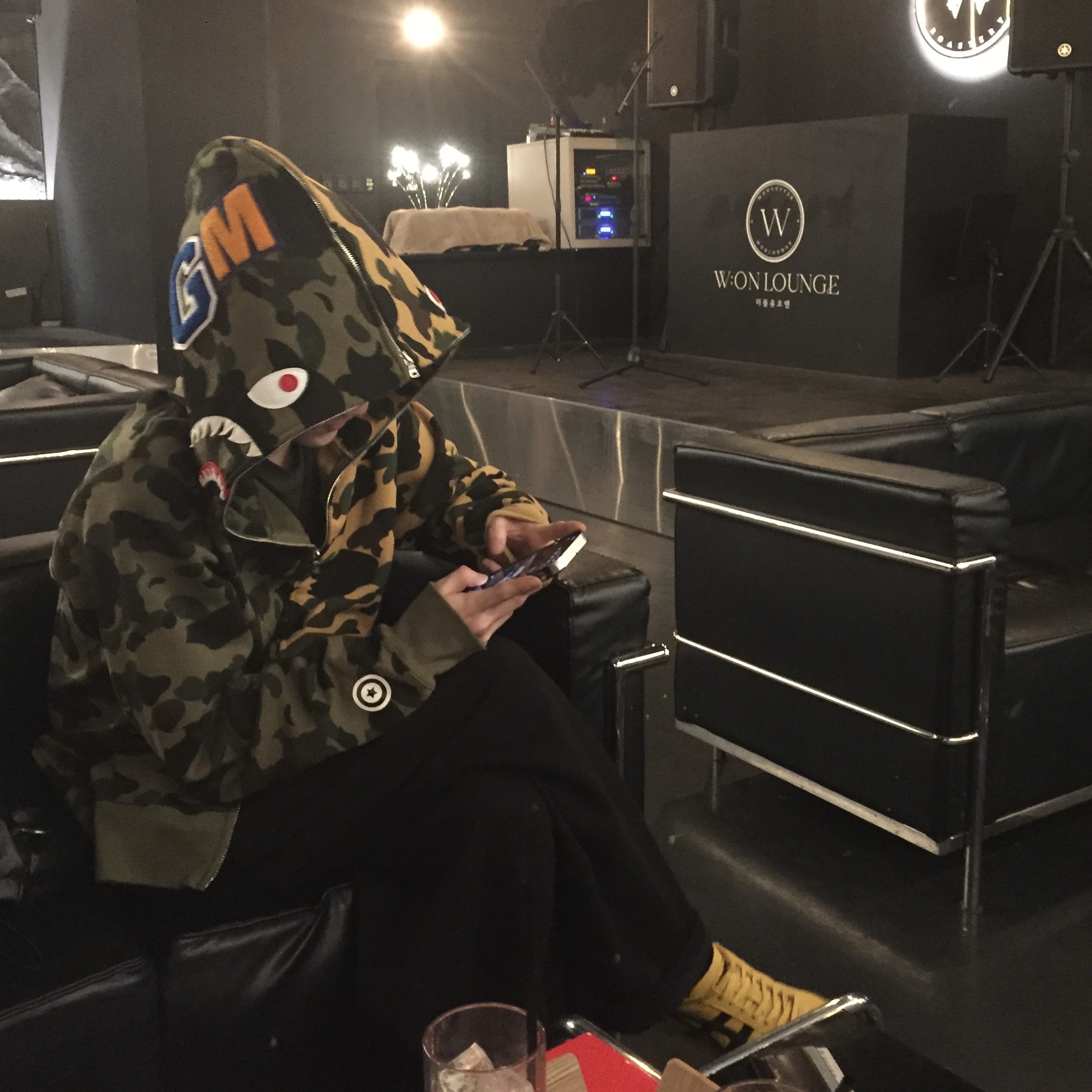 BAPE 1st Camo Separate Shark Full Zip Hoodie Yellow, Onitsuka Tiger Mexico 66 Yellow Black 착용 스타일