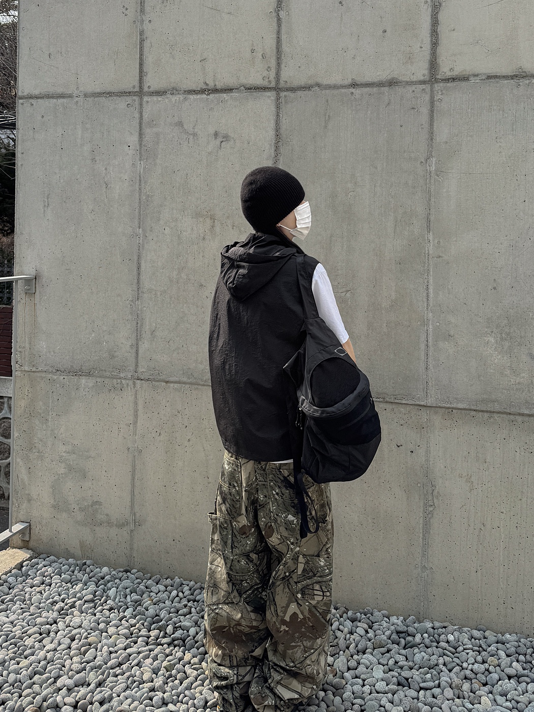 Oakley Light Breathe Triple Black, Oakley Session Beanie Blackout 착용 스타일 - 2
