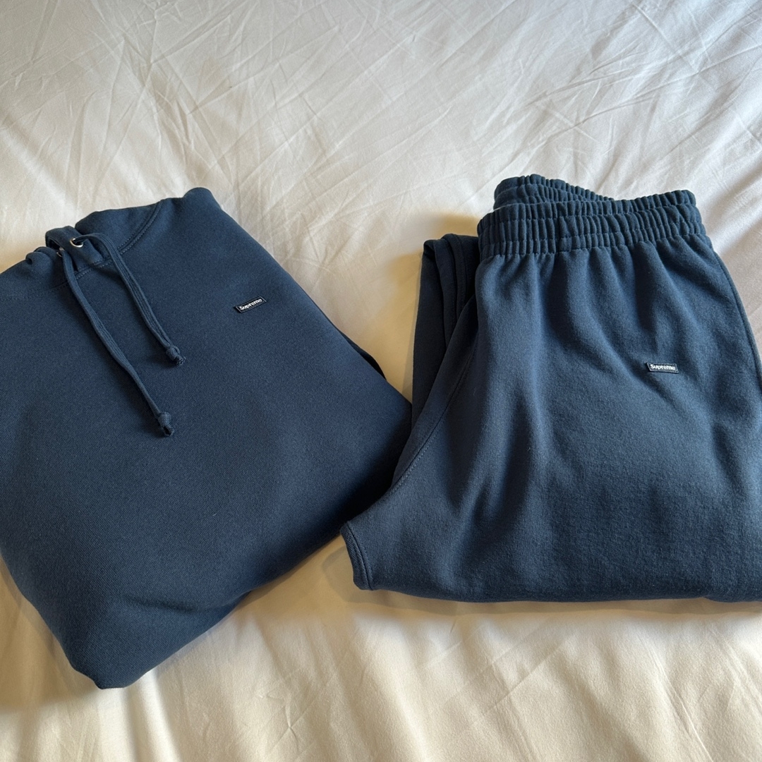 Supreme Small Box Hooded Sweatshirt Dark Blue - 25SS 착용 스타일