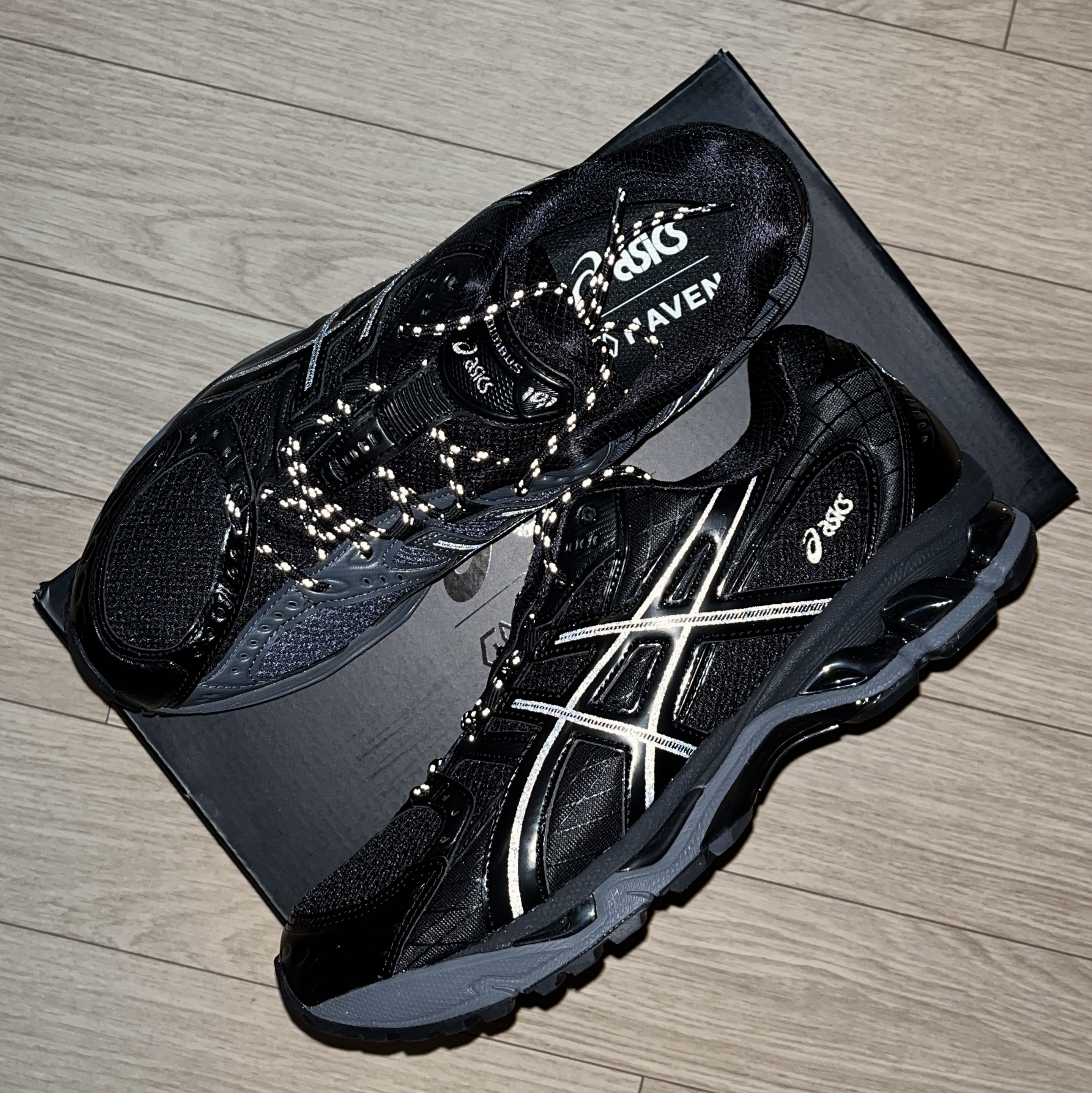 Asics x Haven Gel-Nimbus 10.1 Black 착용 스타일