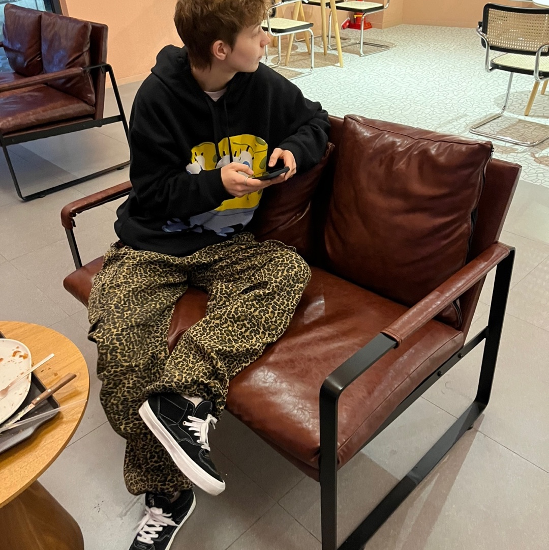 Uniqlo UT x CPFM x SpongeBob Sweat Pull Parka B Black - KR, Vans Skate Half Cab Black 착용 스타일