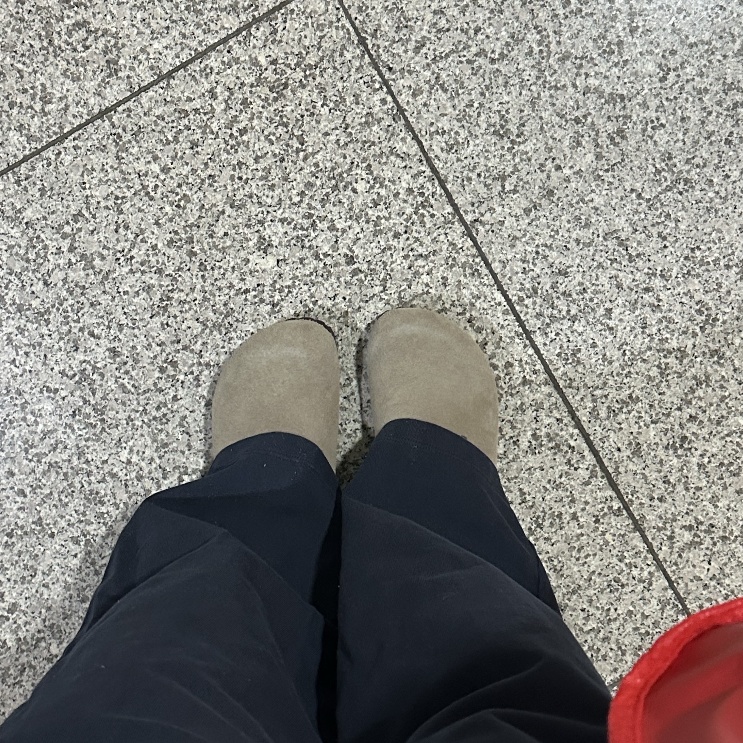 Birkenstock Boston Soft Footbed Taupe - Narrow 착용 스타일 - 1