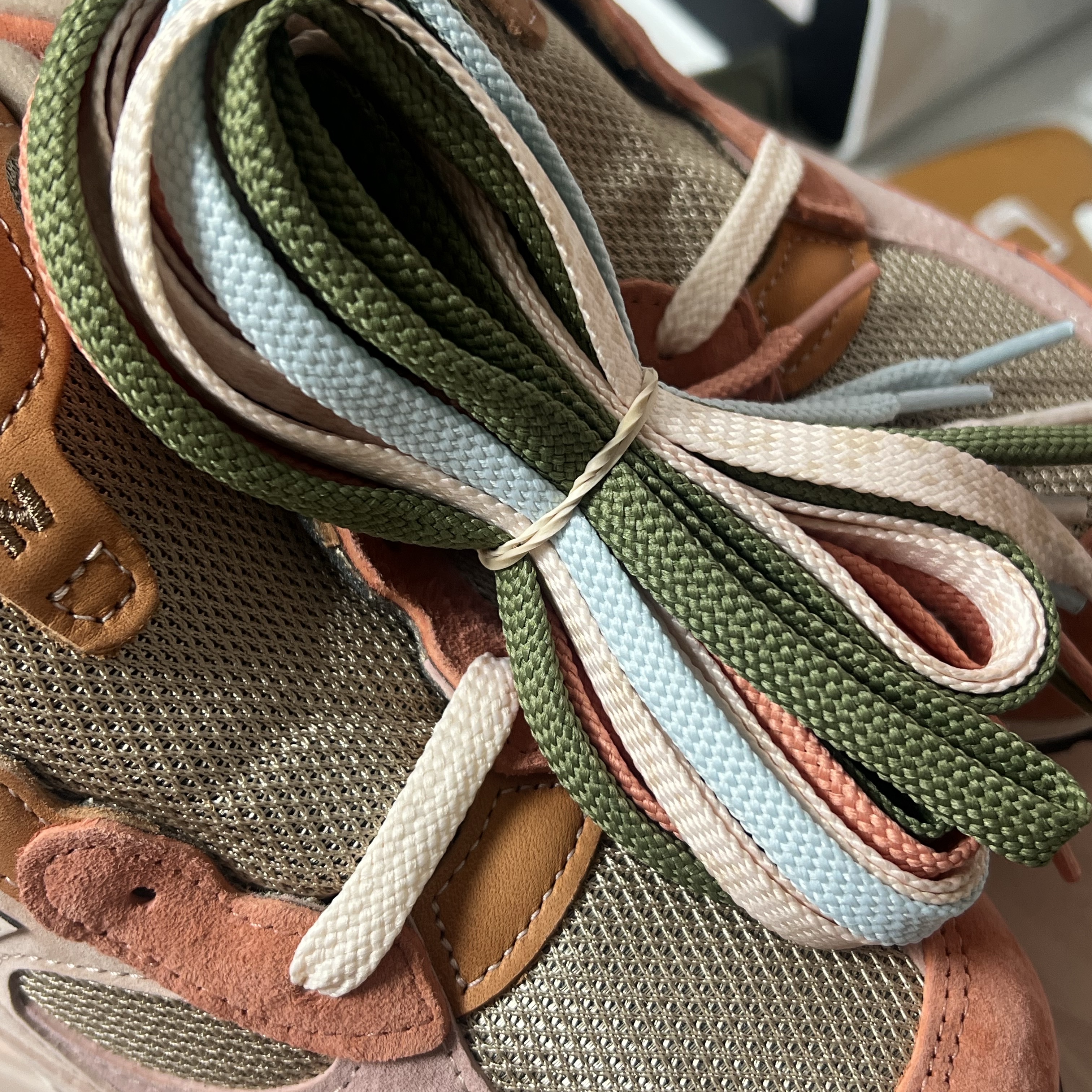 New Balance x Joe Freshgoods 992 Made in USA Aged Well 착용 스타일 - 5
