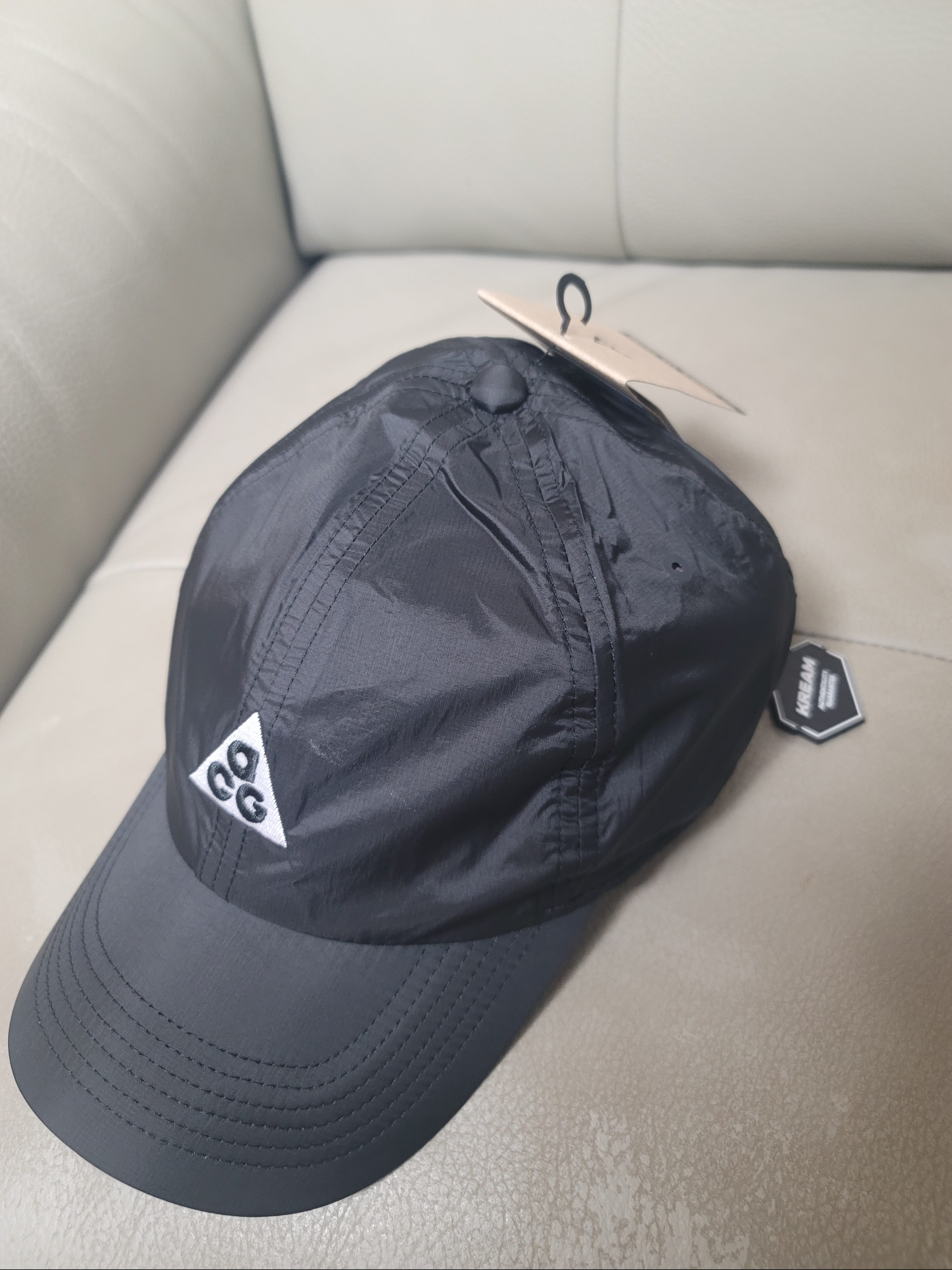 나이키 ACG 트레일 캡 블랙, 나이키 ACG 써마핏 ADV 루나 레이크 루즈 후드 자켓 블랙 서밋 화이트 - 아시아 착용 스타일 - 2