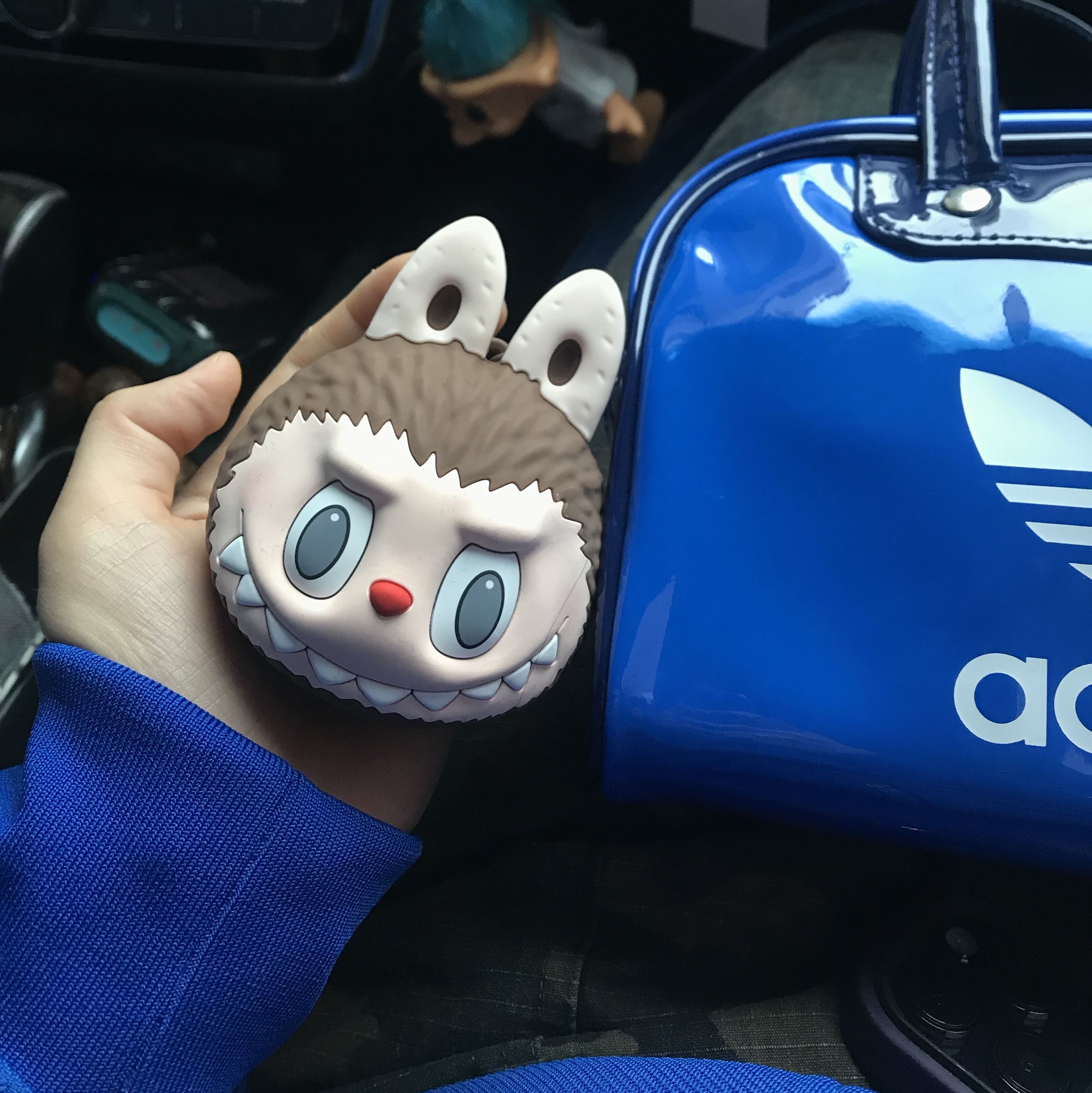 Pop Mart Labubu Original Silicone Earphone Bag Brown, Adidas Adicolor Mini Bowling Bag Blue White 착용 스타일