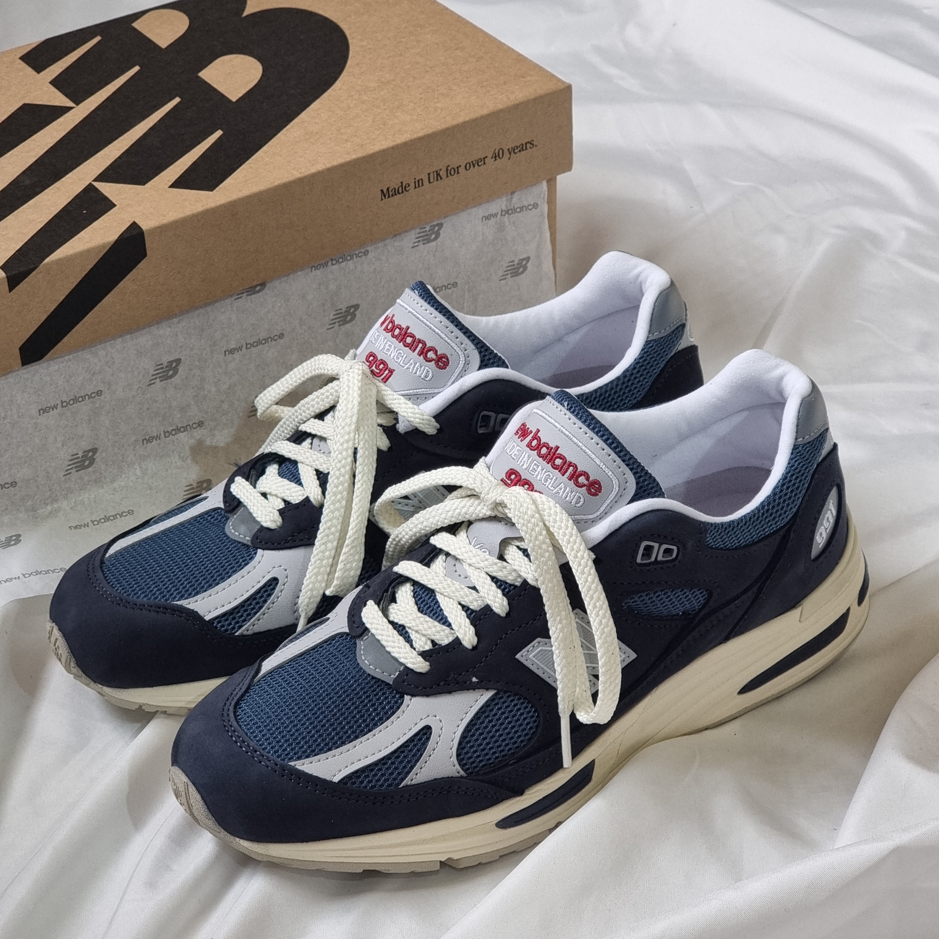 New Balance 991v2 Made in UK Total Eclipse Indian Teal 착용 스타일 - 1