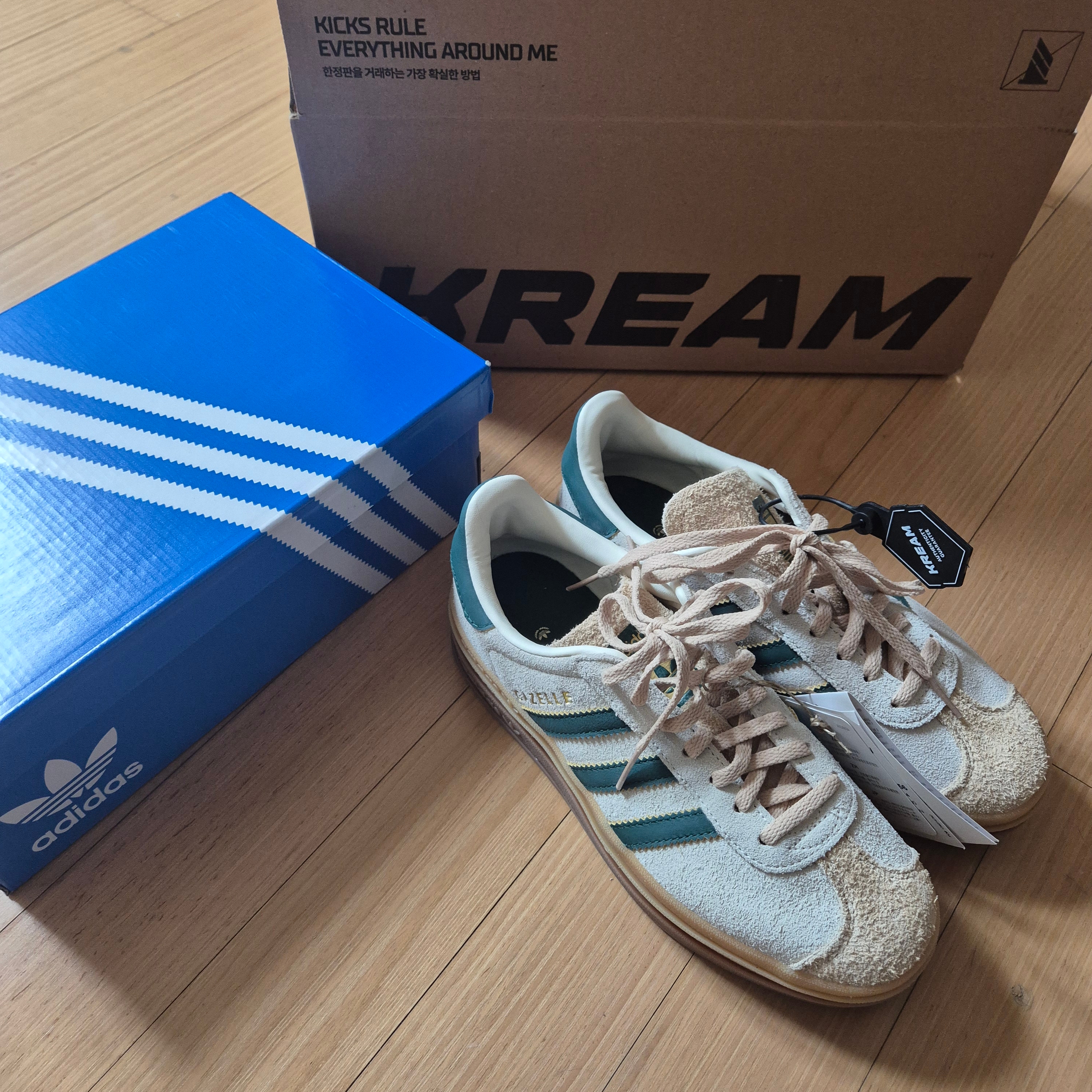 (W) Adidas Gazelle Bold Cream White Collegiate Green 착용 스타일