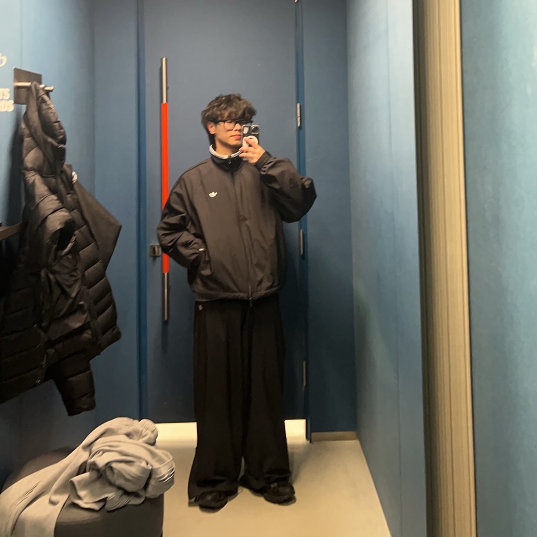 (W) Adidas Adilenium Season 3 Zip Track Joggers Black - KR Sizing, (W) Adidas Adilenium Season 3 Zip Track Top Black - KR Sizing 착용 스타일