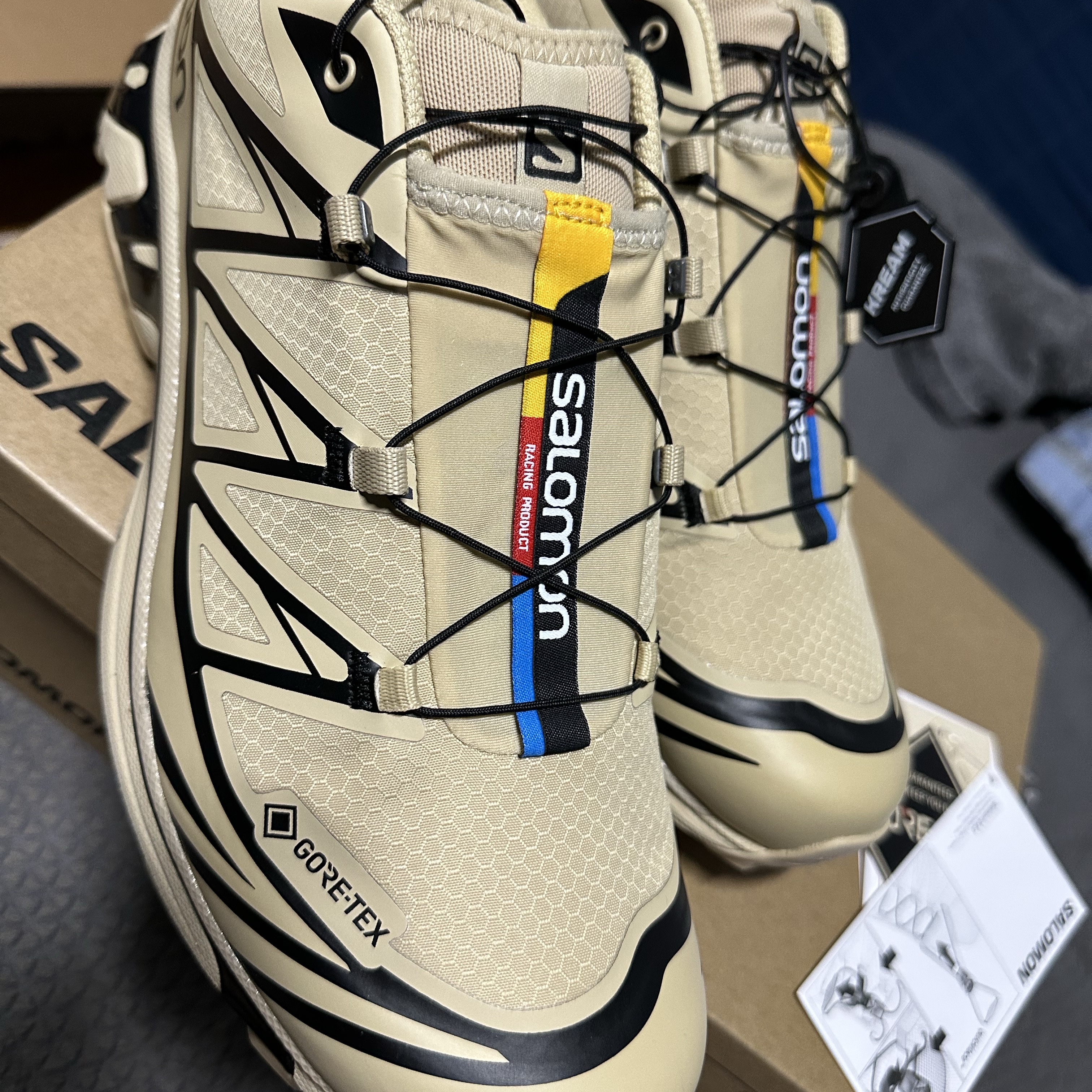 Salomon XT-6 GTX Safari Black 착용 스타일