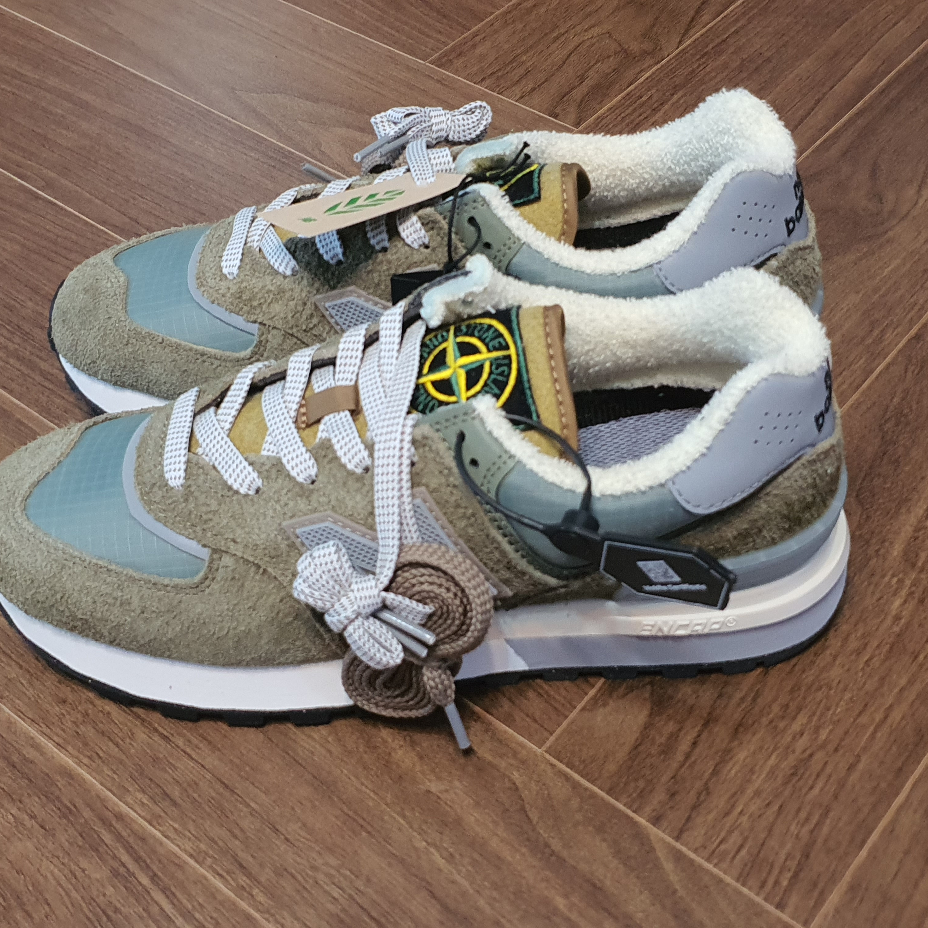 New Balance x Stone Island 574 Legacy Green 착용 스타일