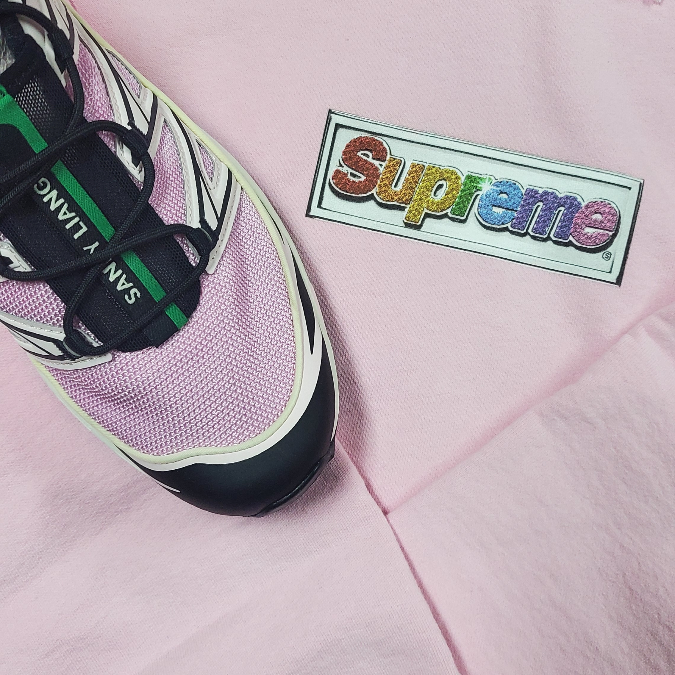 Supreme Bling Box Logo Hooded Sweatshirt Light Pink - 22SS, Salomon x Sandy Liang XT-6 Expanse Cradle Pink 착용 스타일