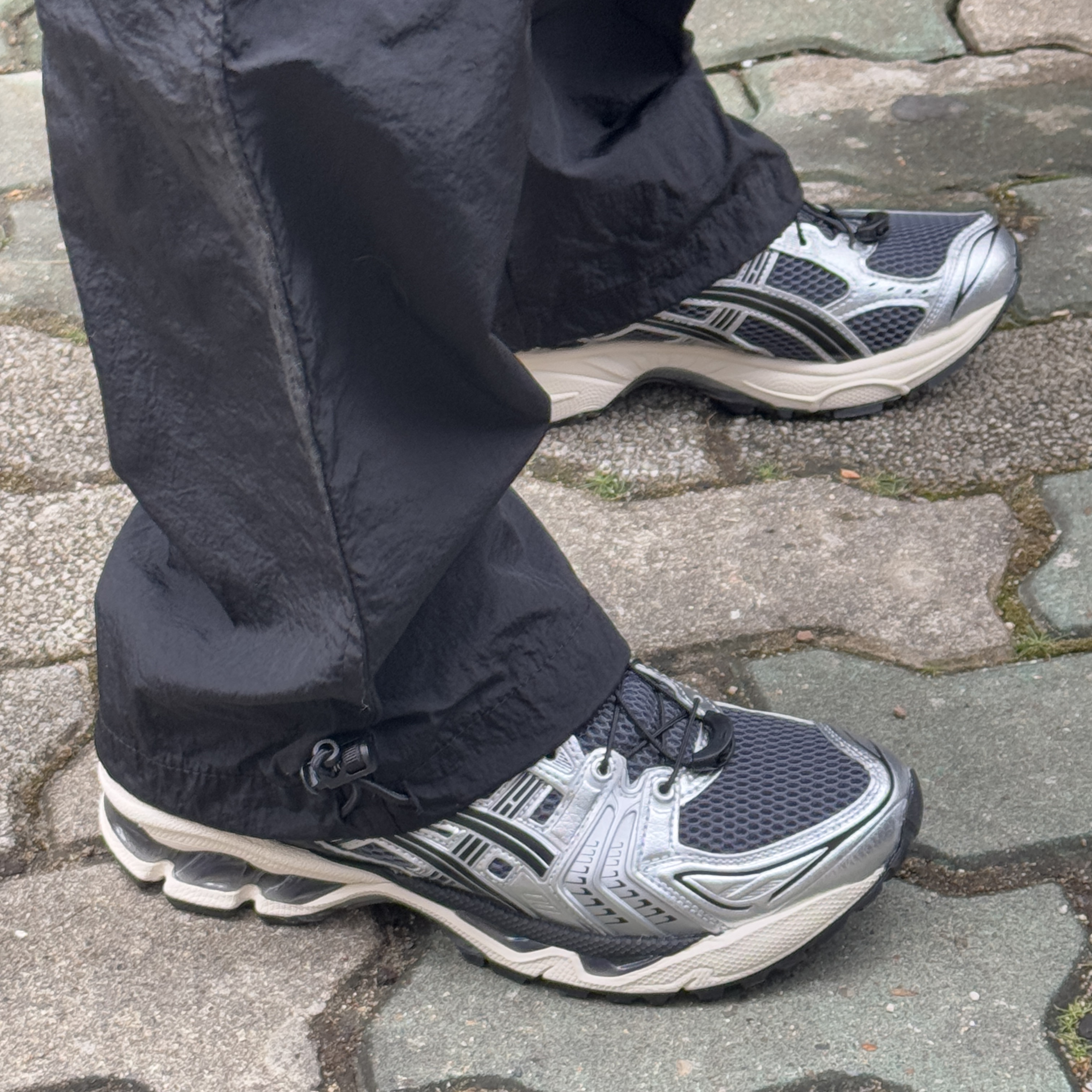 Asics Unlimited Gel-Kayano 14 Carrier Grey Black 착용 스타일 - 1