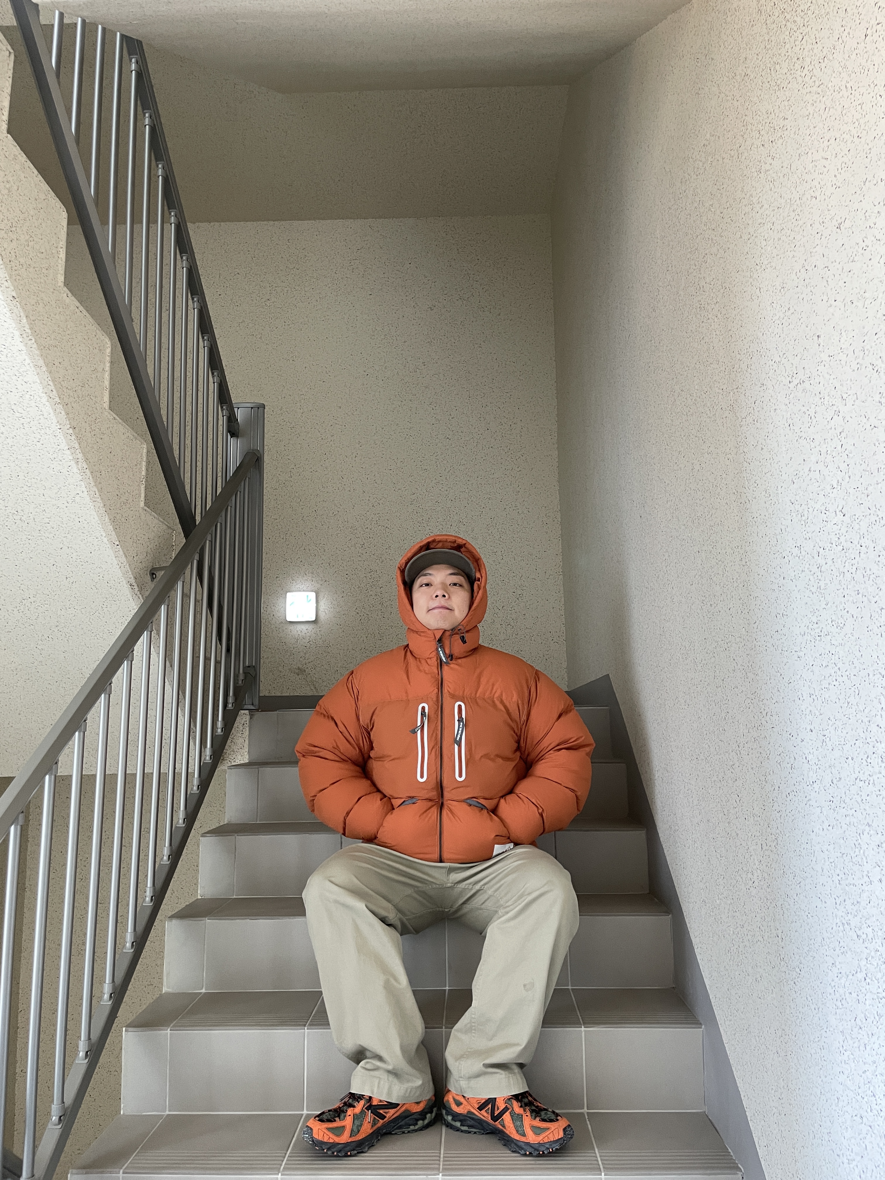 New Balance x Joe Freshgoods Beneath the Surface 610 Lil Swamps Orange, Thisisneverthat x Gramicci Mountain Cap Khaki 착용 스타일 - 7