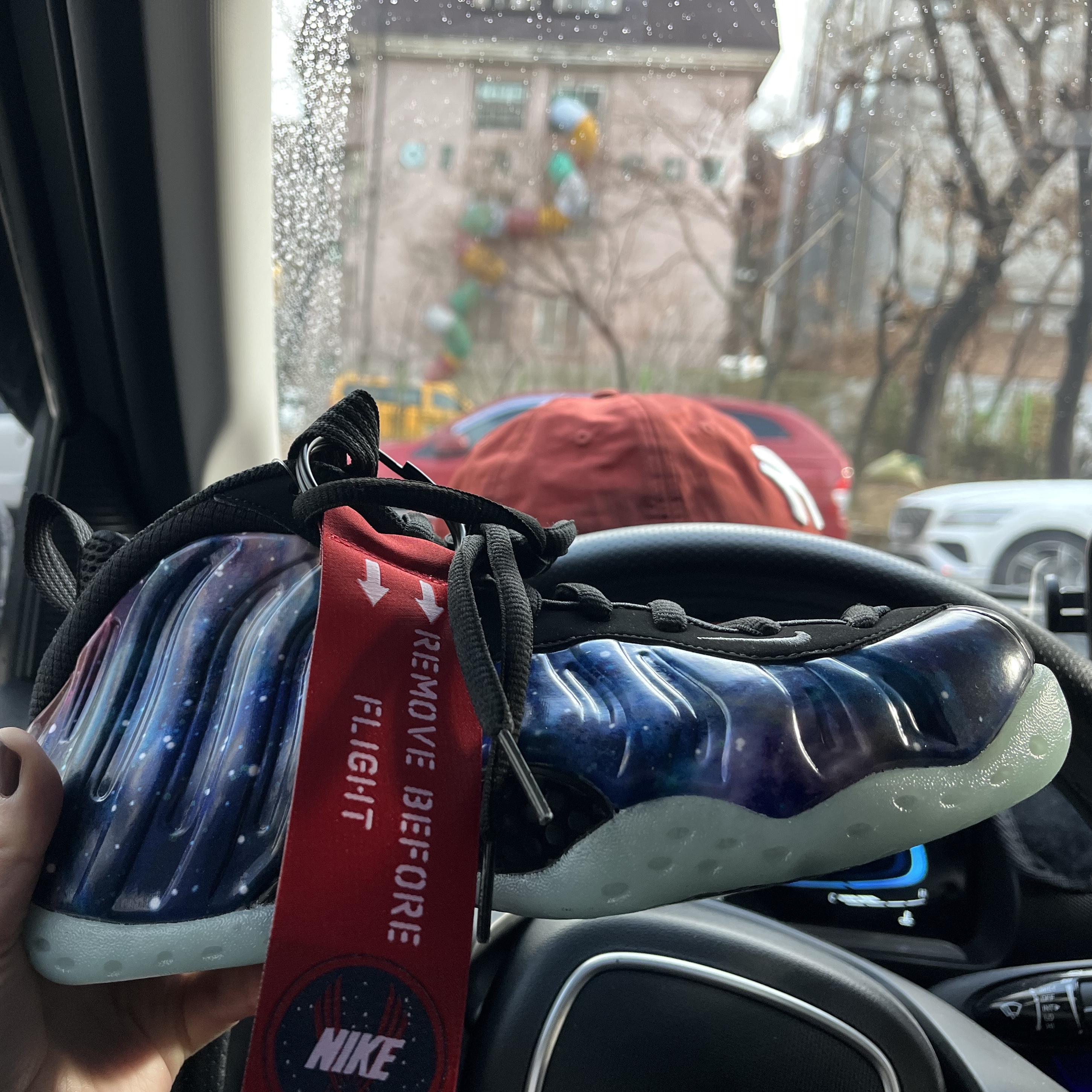 Nike Air Foamposite One Galaxy 착용 스타일
