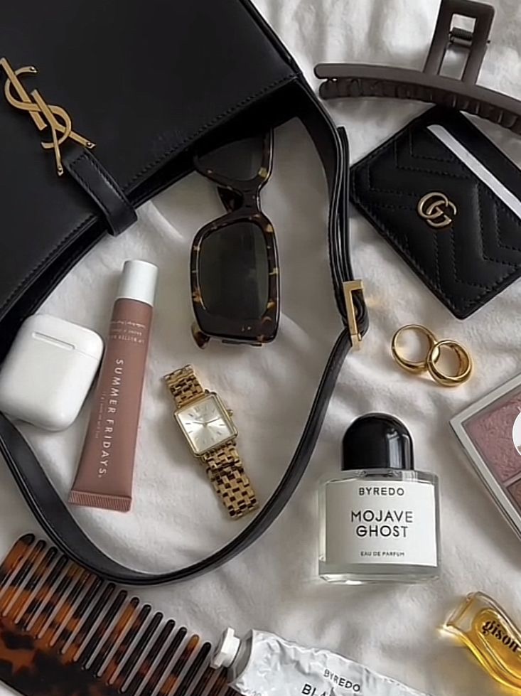 Byredo Rose Of No Man's Land Hand Cream 30ml, Byredo Rose of No Man's Land Roll-on Perfumed Oils 7.5ml 착용 스타일 - 2