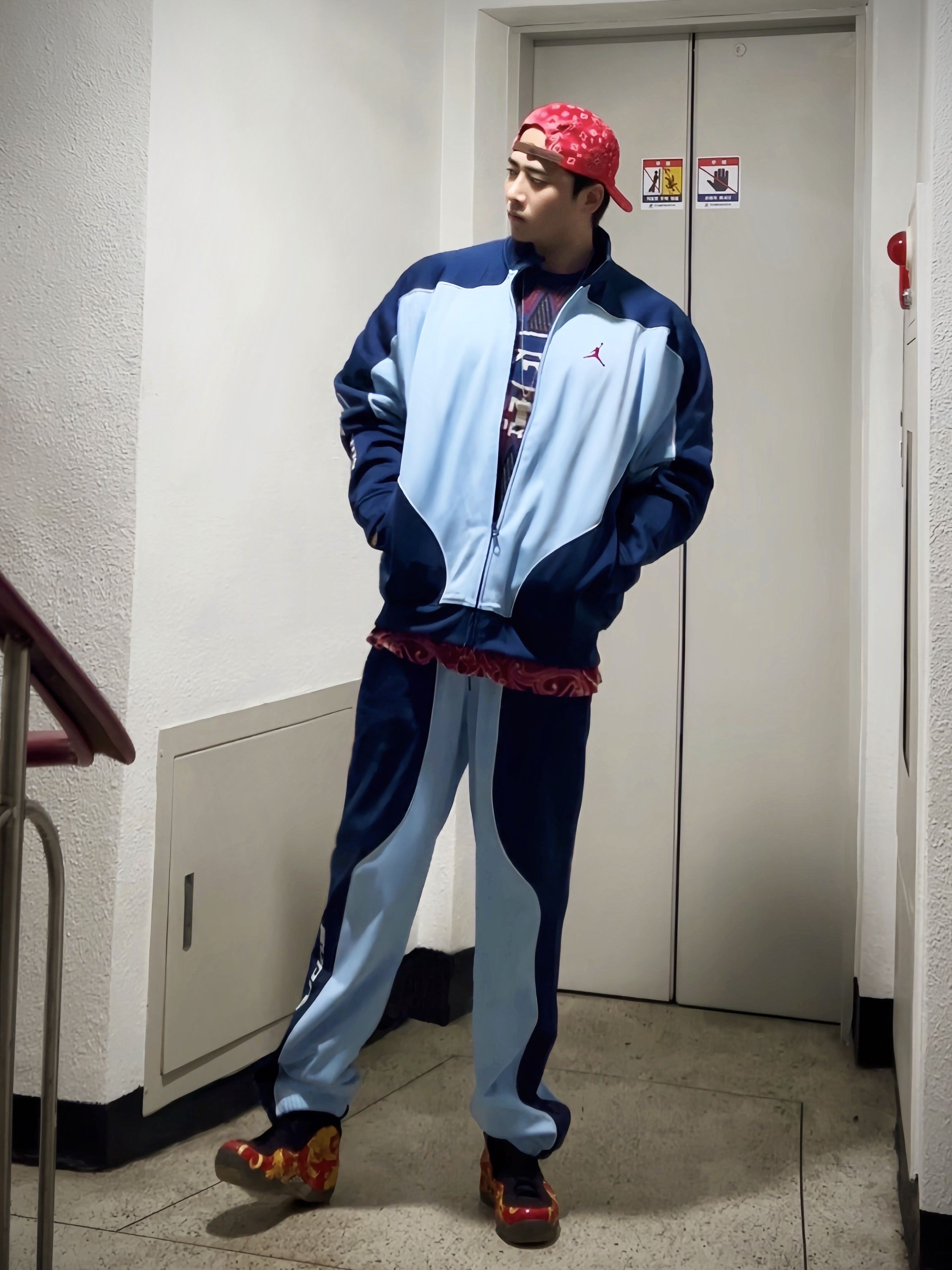 Supreme Bandana Camp Cap Red - 21SS, Supreme Small Box T-Shirt Red Bandana - 21SS 착용 스타일 - 1