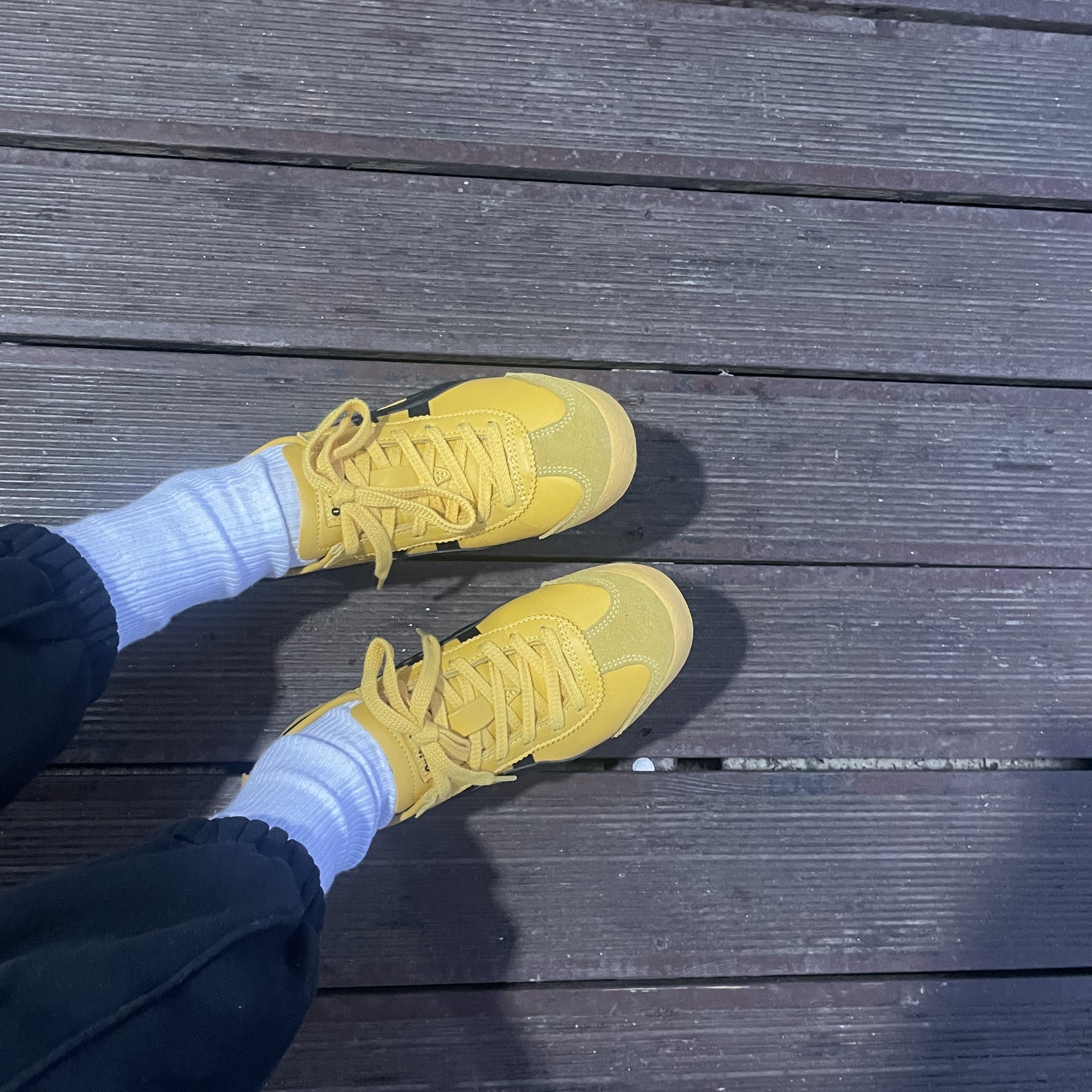 Onitsuka Tiger Mexico 66 Yellow Black 착용 스타일