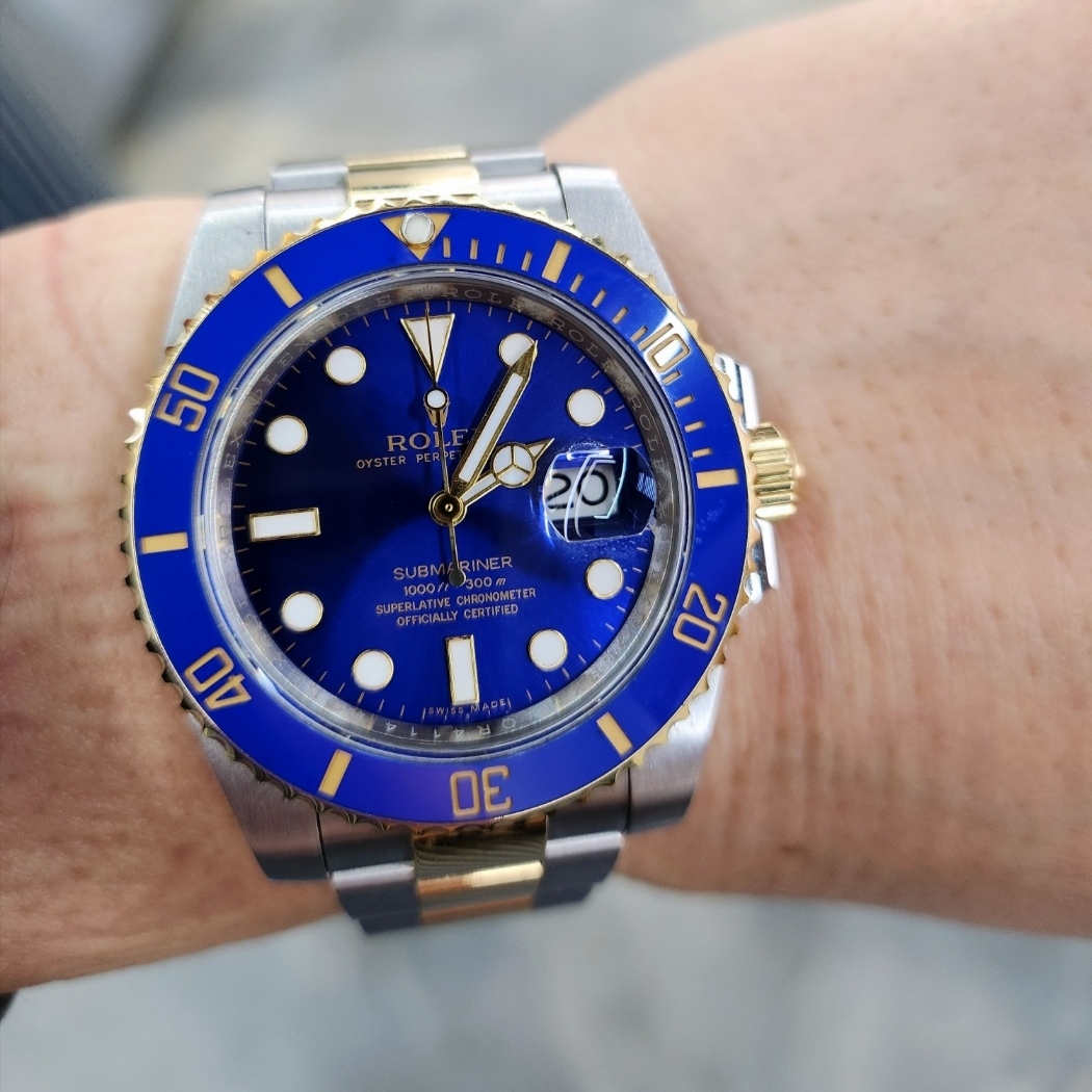 Rolex Submariner Date 41mm 126613LB Royal Blue Oyster 착용 스타일 - 1