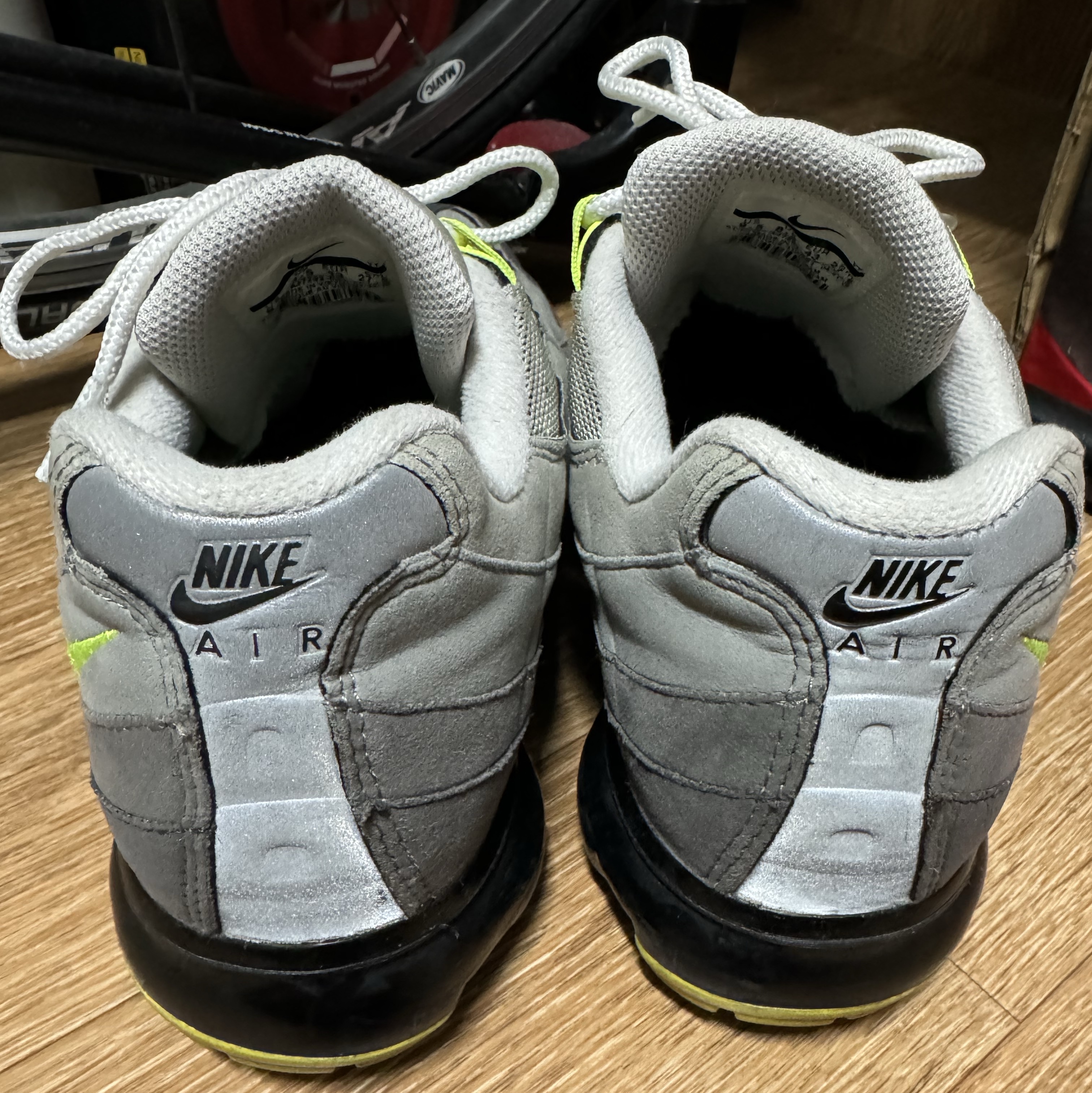 Nike Air VaporMax 95 Neon 착용 스타일 - 3