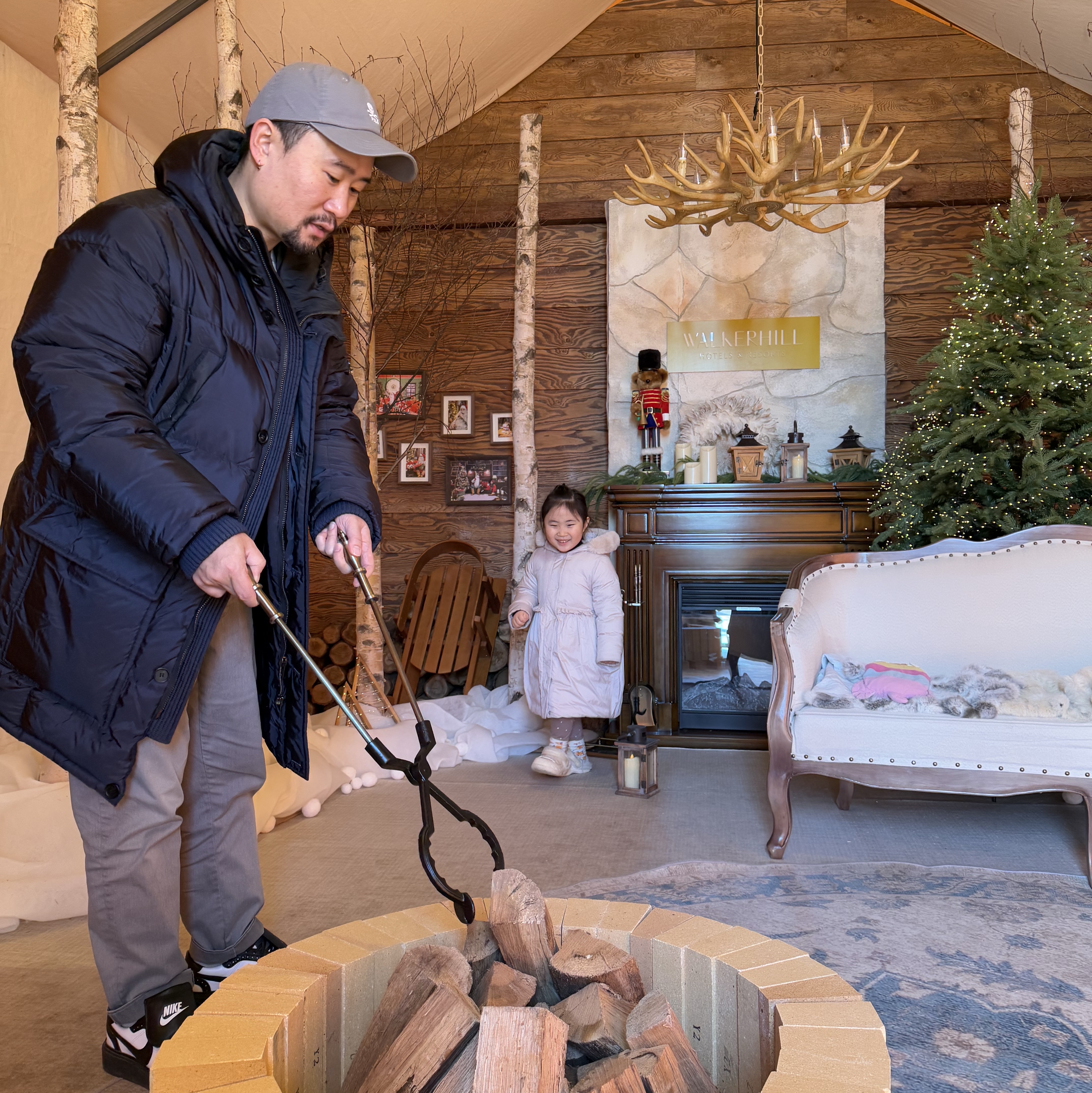 Nike x Peaceminusone Kwondo1 Black and White, Homme Plisse Issey Miyake Basics T-Shirt Black 착용 스타일