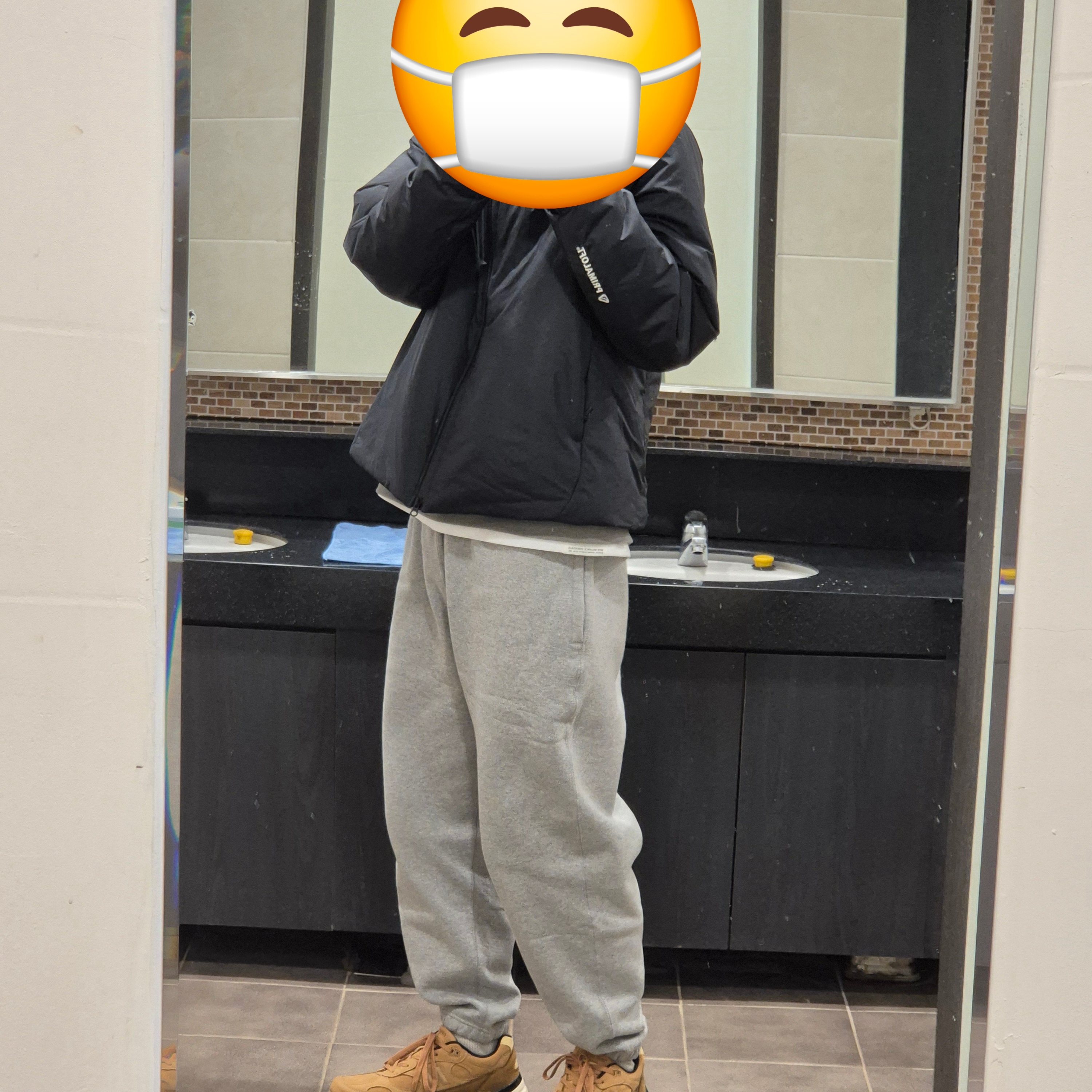 Nike NRG Solo Swoosh Fleece Pants Dark Grey Heather - Asia, Nike ACG Rope De Dope Primaloft Therma-Fit Jacket Black Summit White - Asia 착용 스타일