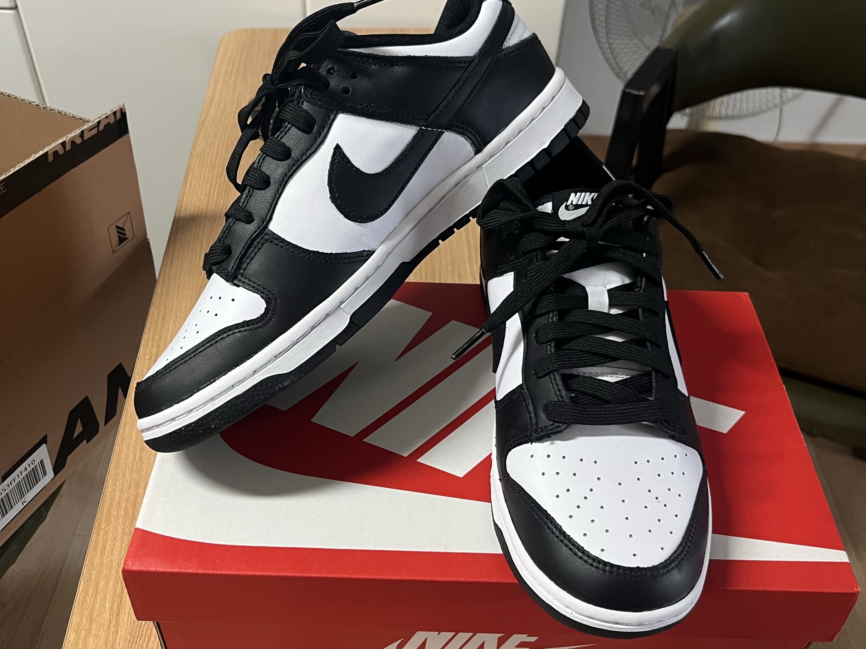 Nike Dunk Low Retro Black 착용 스타일