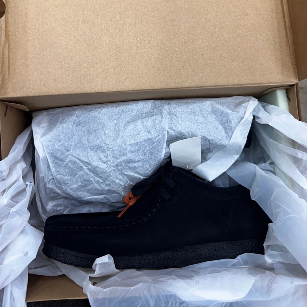 Clarks Wallabee Black Suede 착용 스타일