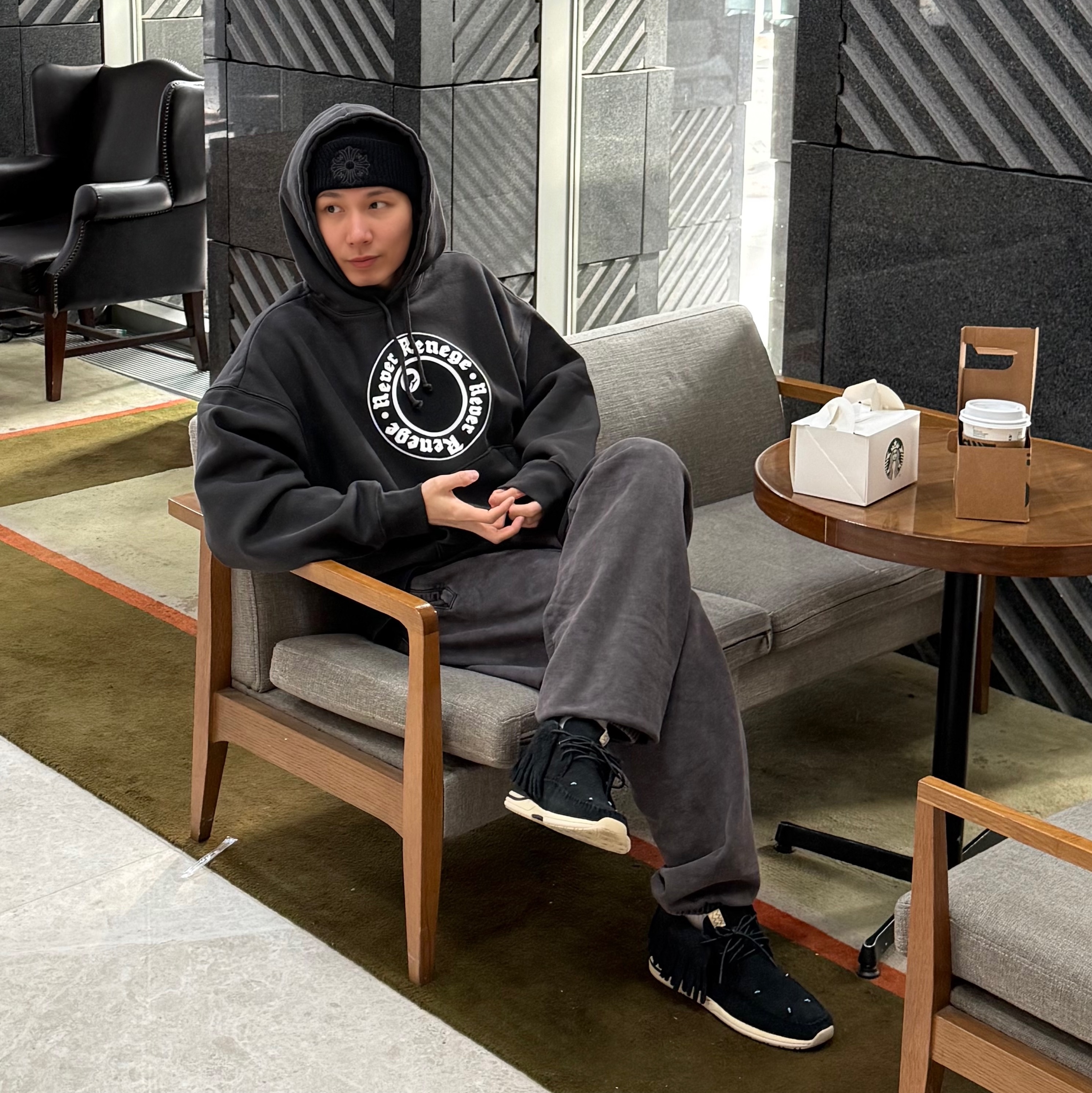 Stussy x Denim Tears Graphic Hoodie Black 착용 스타일 - 6