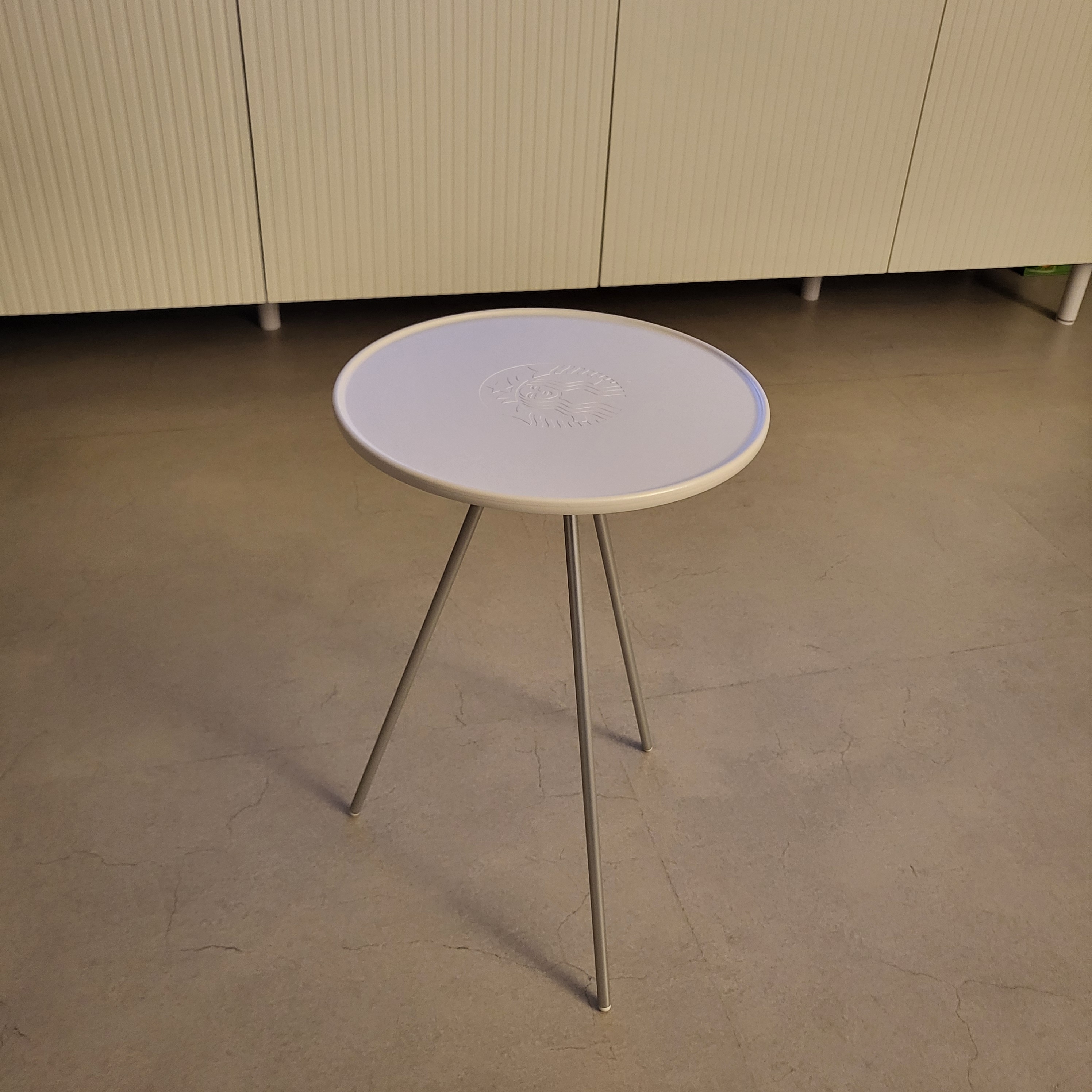 Starbucks x Helinox Side Table Ivory 착용 스타일 - 1