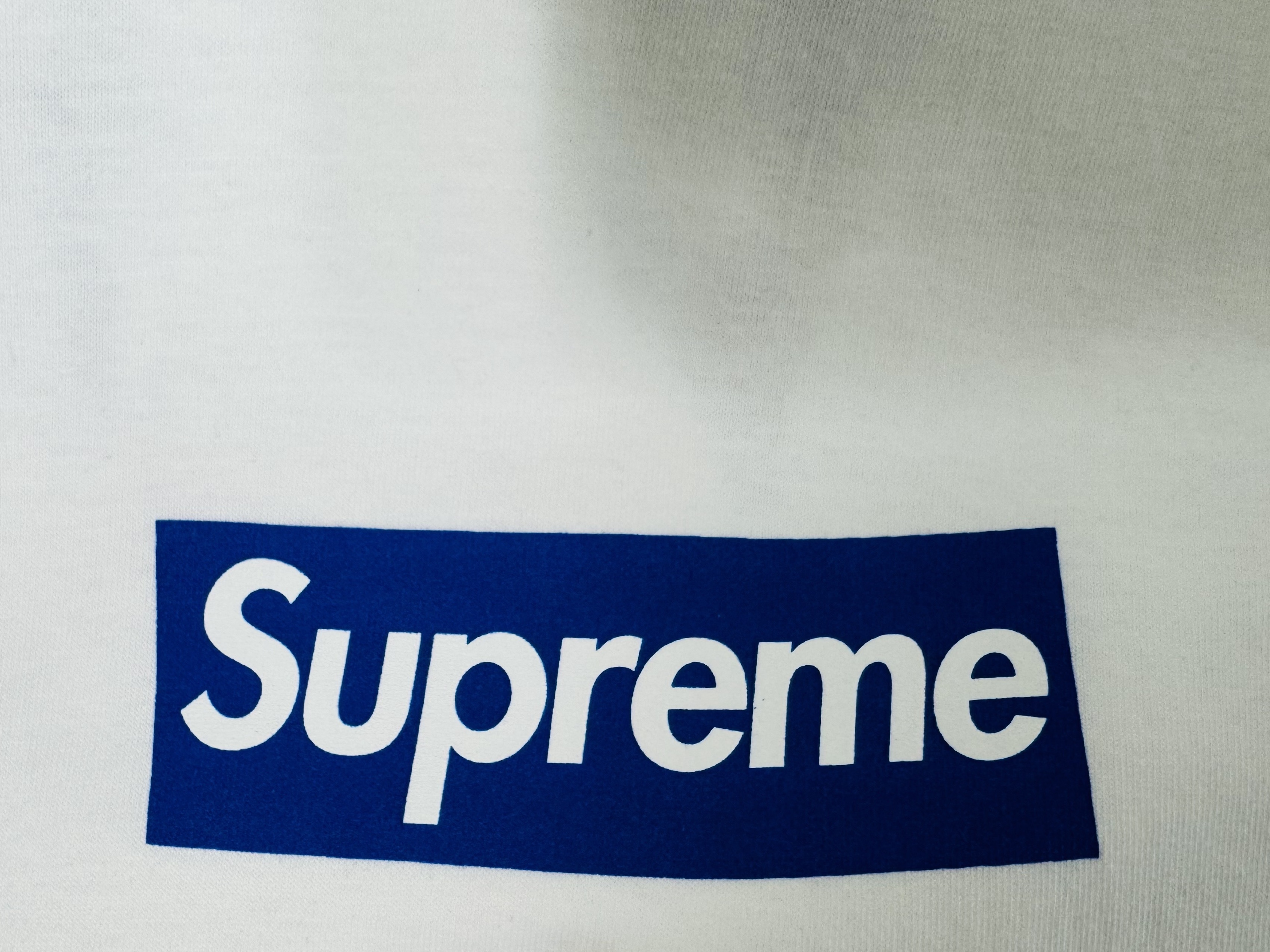 Supreme Seoul Box Logo T-Shirt White - 23FW 착용 스타일