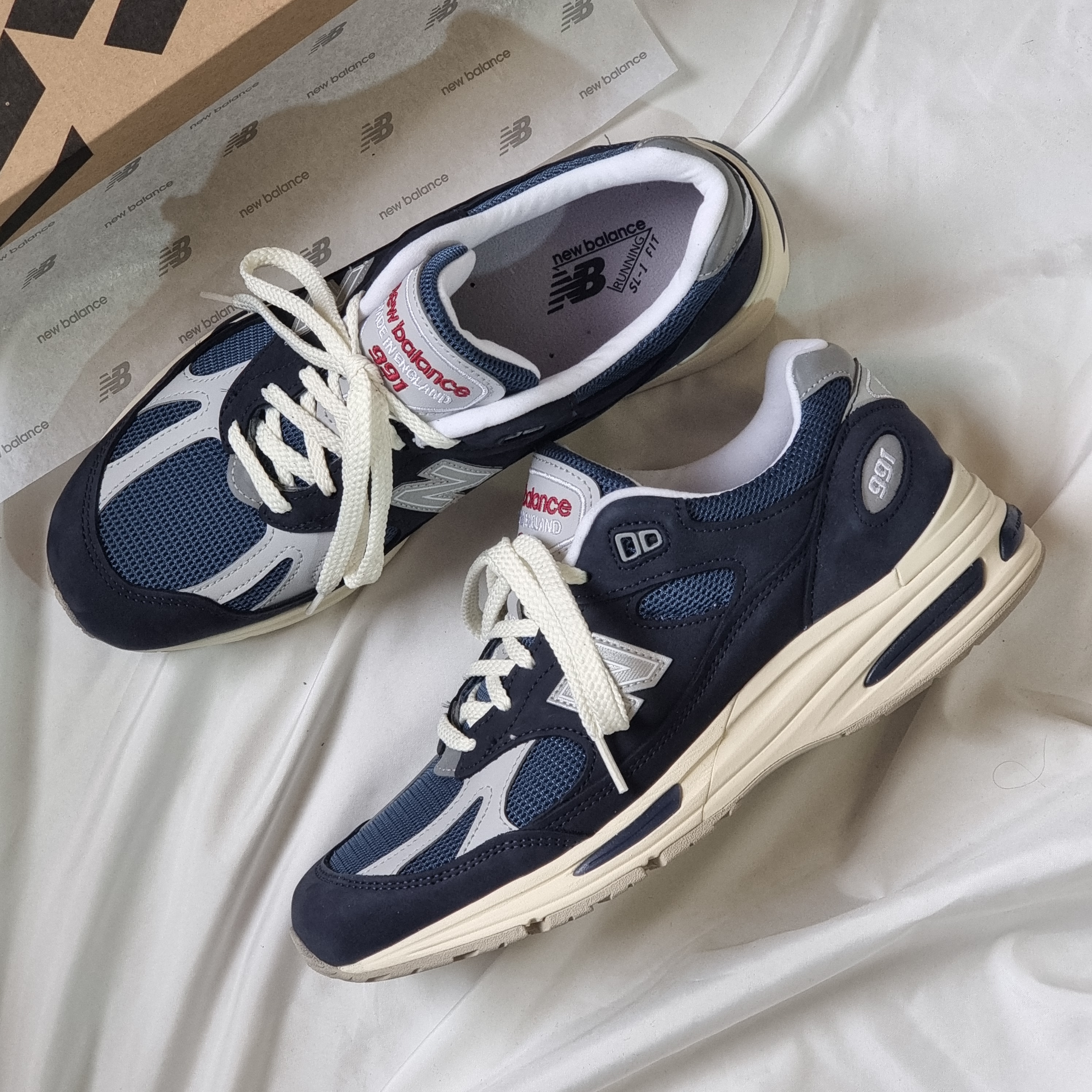New Balance 991v2 Made in UK Total Eclipse Indian Teal 착용 스타일 - 2