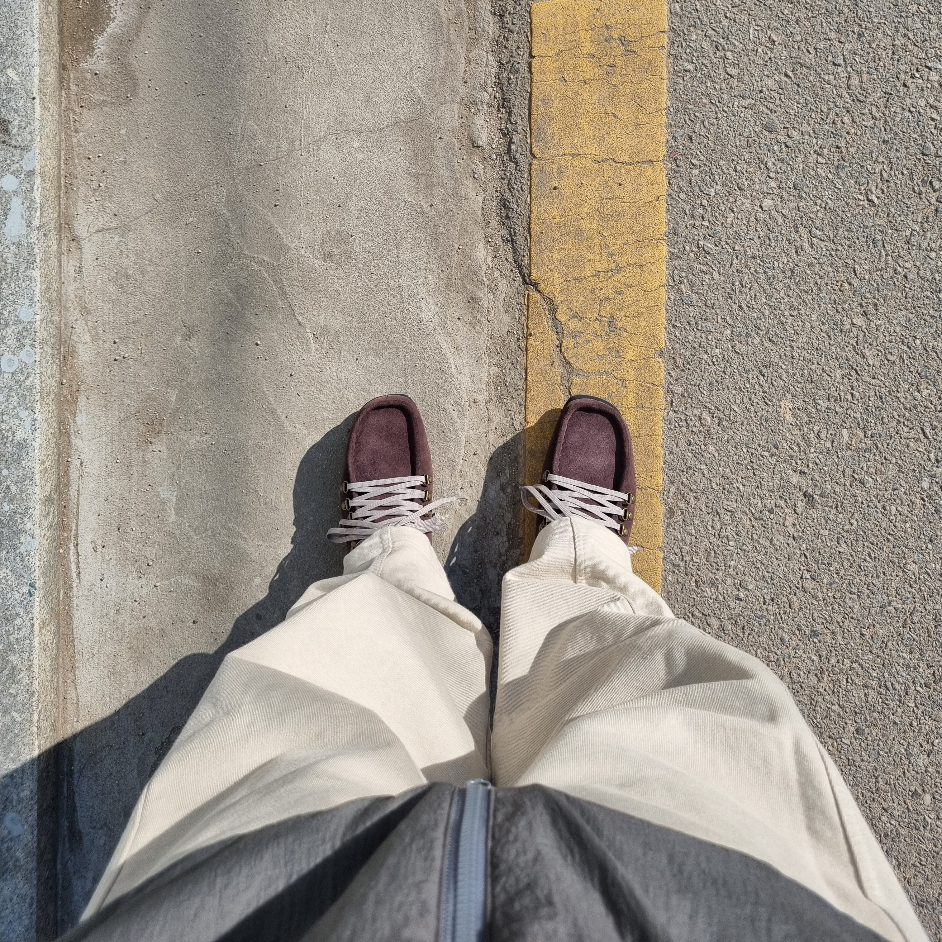 Clarks x END. x Beams Plus Walla Hike GTX Dark Brown 착용 스타일