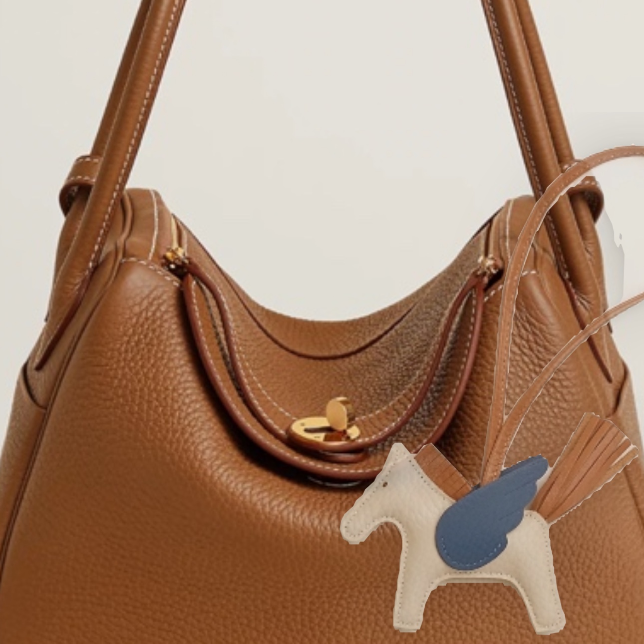 Hermes Rodeo Pegase PM Charm Milo Swift & Craie Gold Bleu Tie 착용 스타일