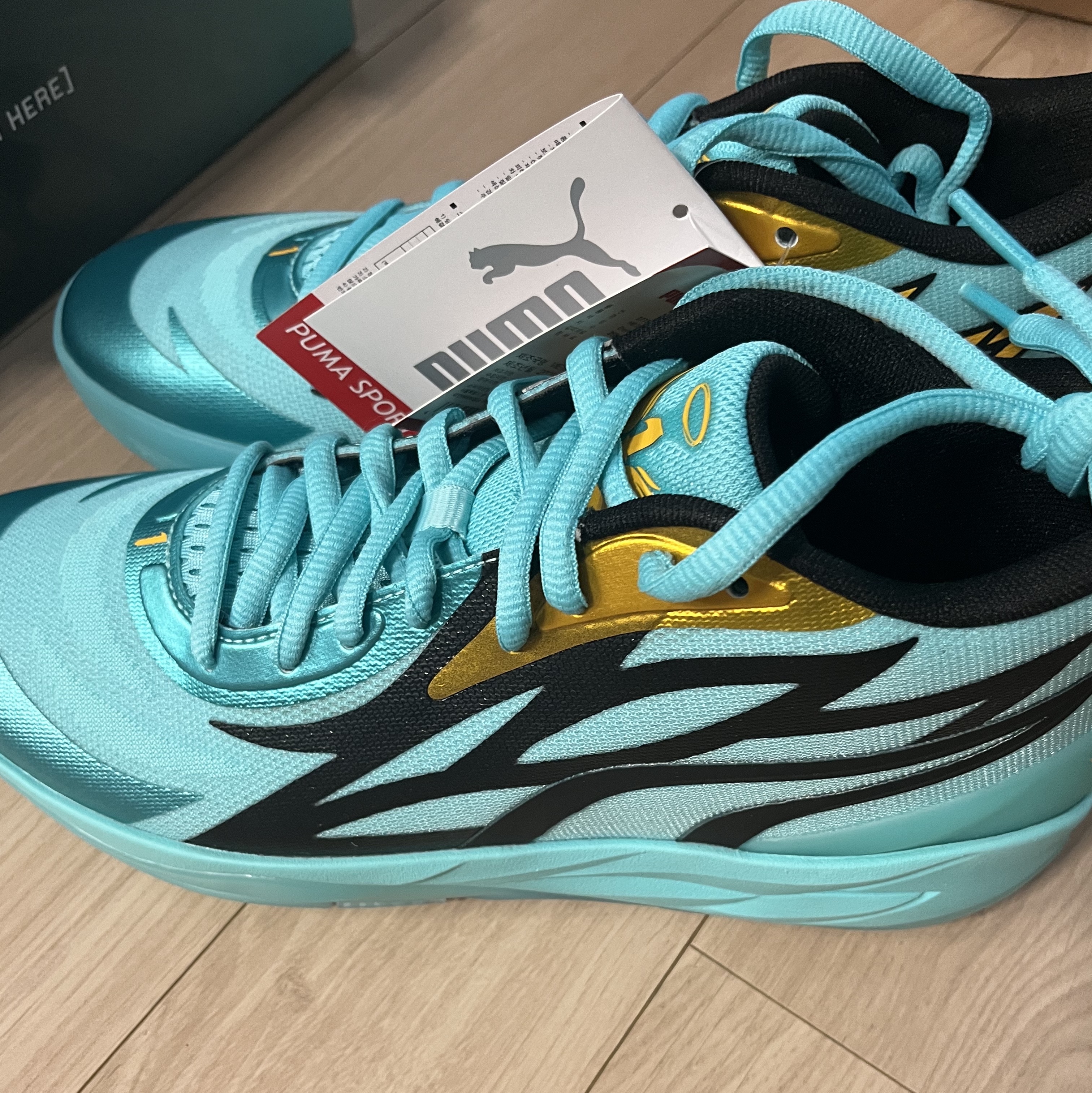 Puma MB.02 Lamelo Ball Elektro Aqua 착용 스타일 - 3