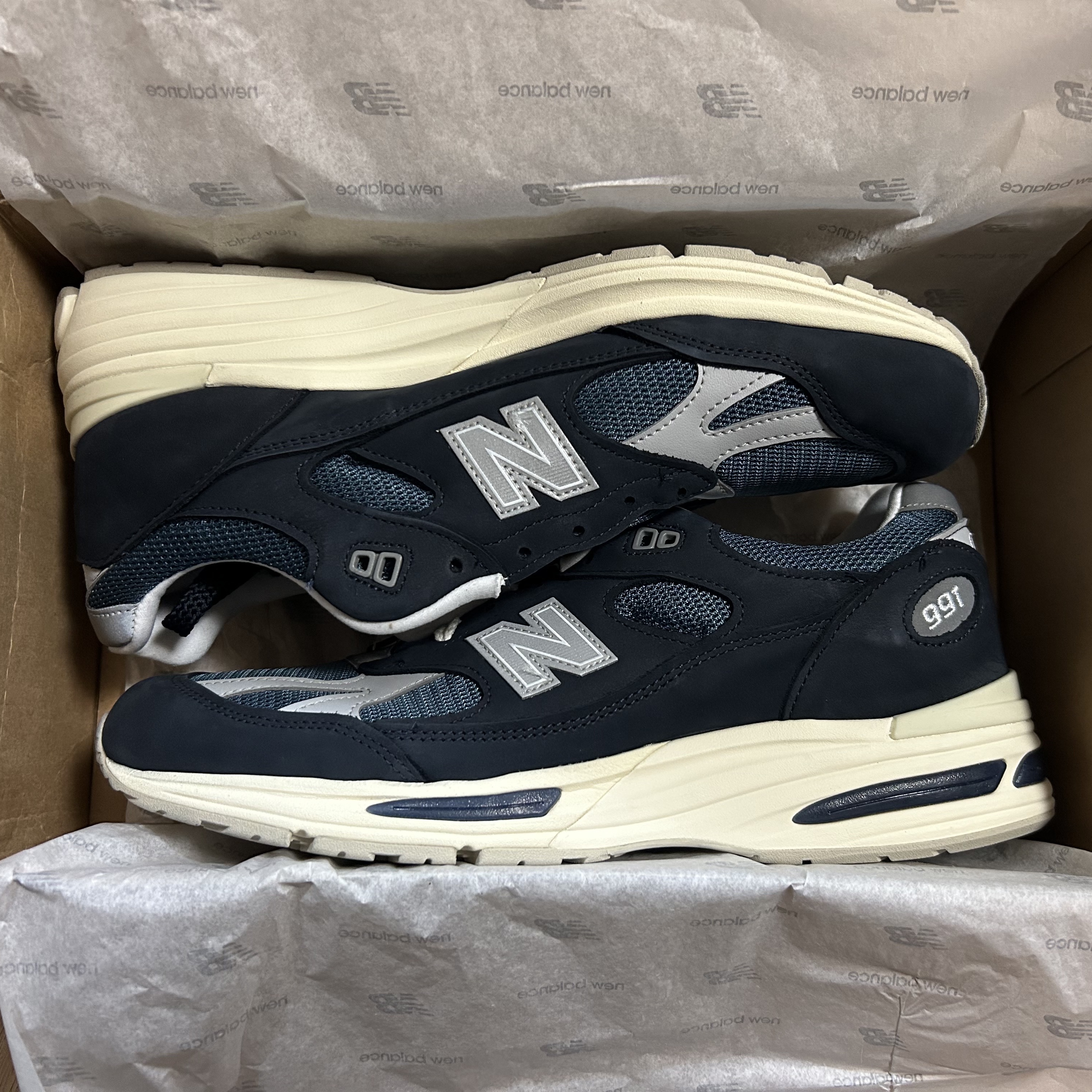 New Balance 991v2 Made in UK Total Eclipse Indian Teal 착용 스타일 - 4